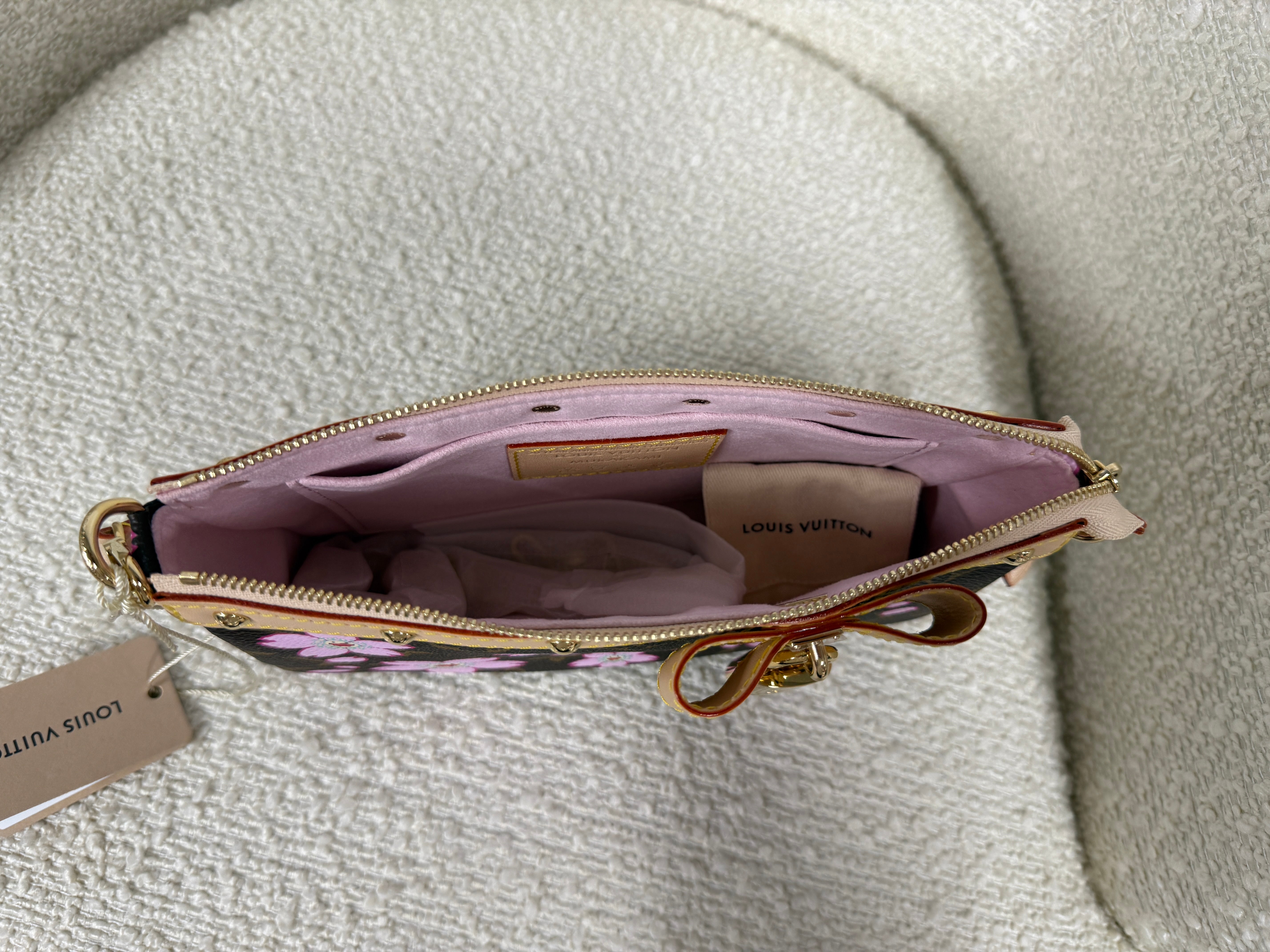 LV x TM Pochette Accessoires (M13666)