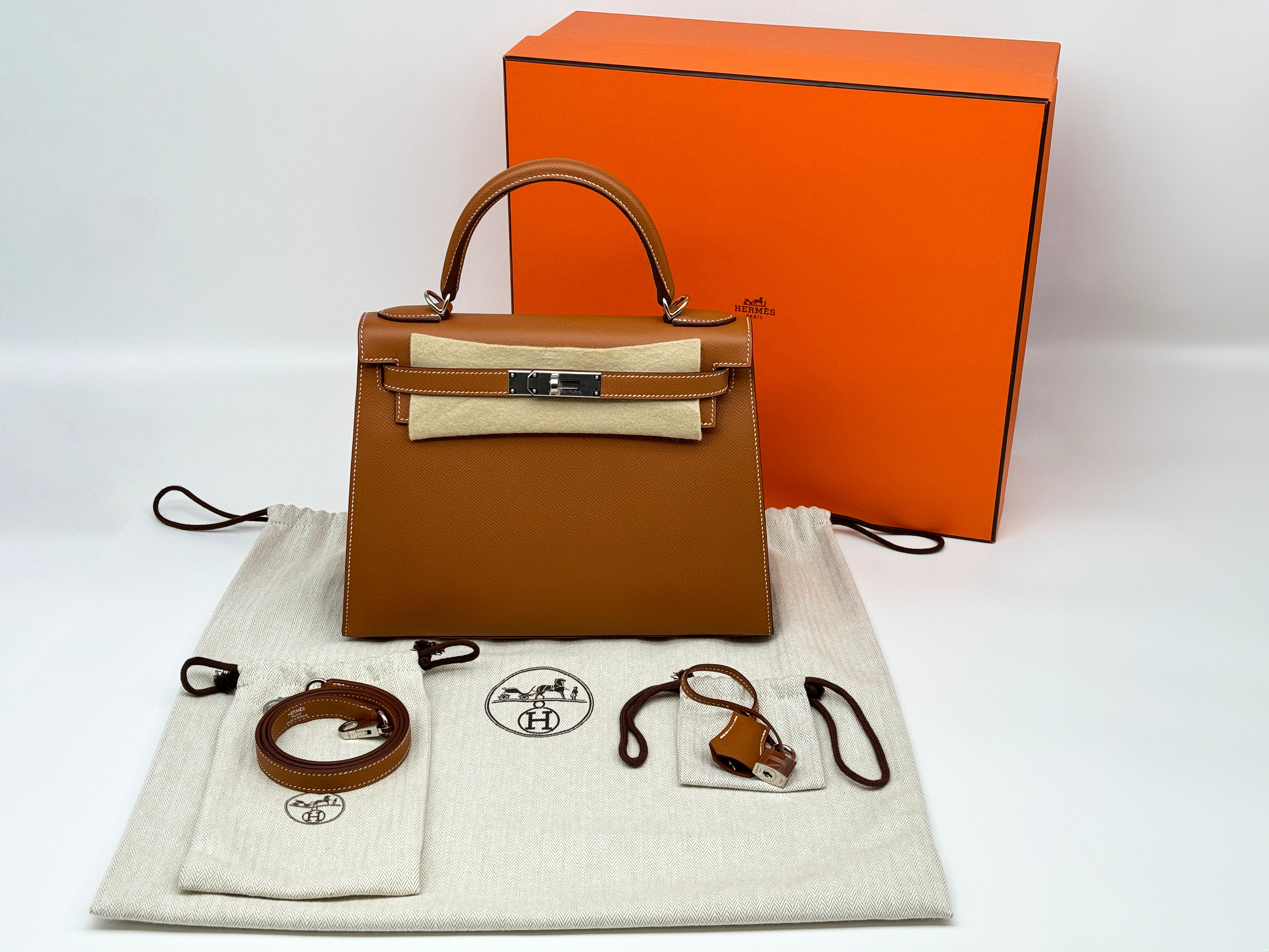 Hermès Kelly Sellier 28