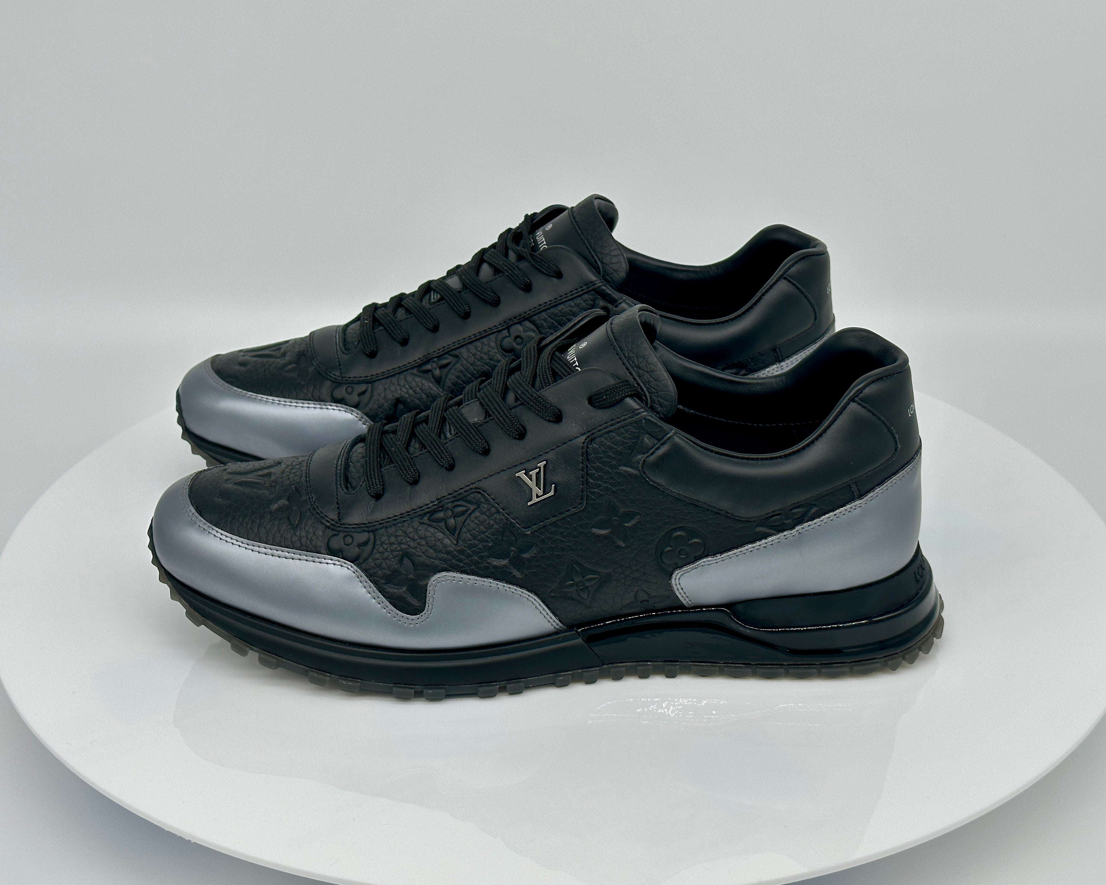 Louis Vuitton Baskets Run Away