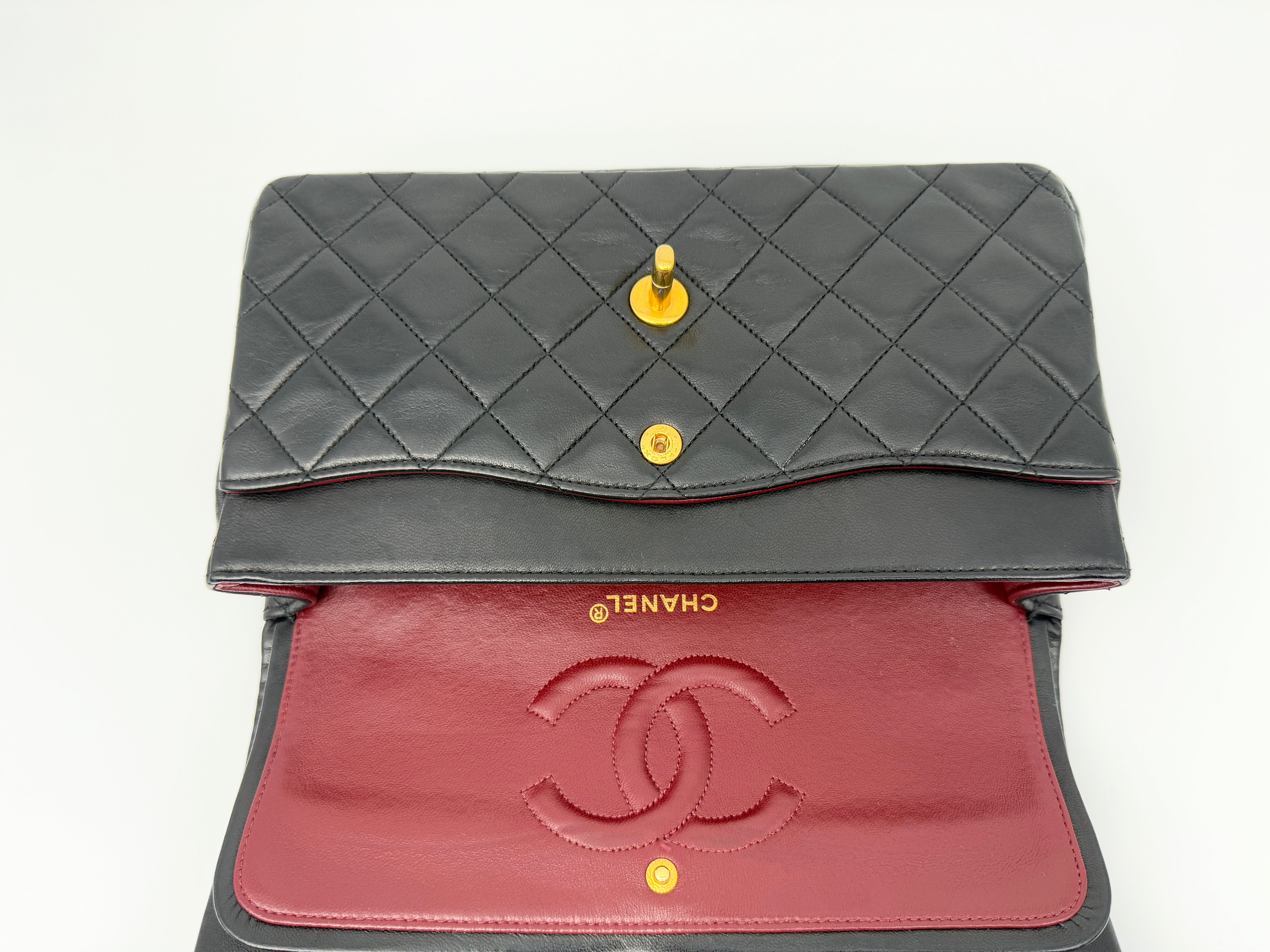 Chanel Vintage Medium Classic Flap Handbag
