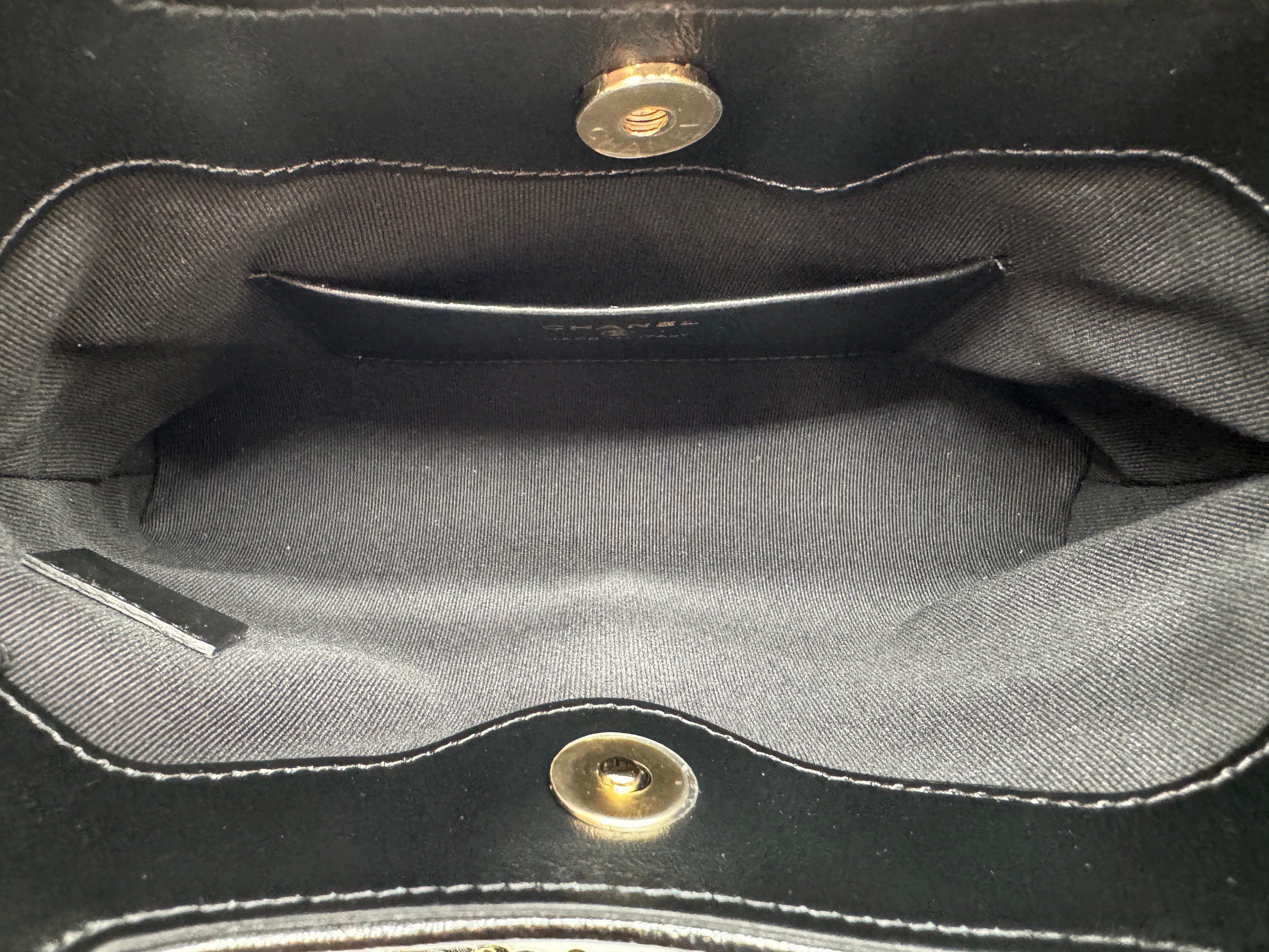 *HOT* Chanel Phone Holders with Chain 31 Nano Bag