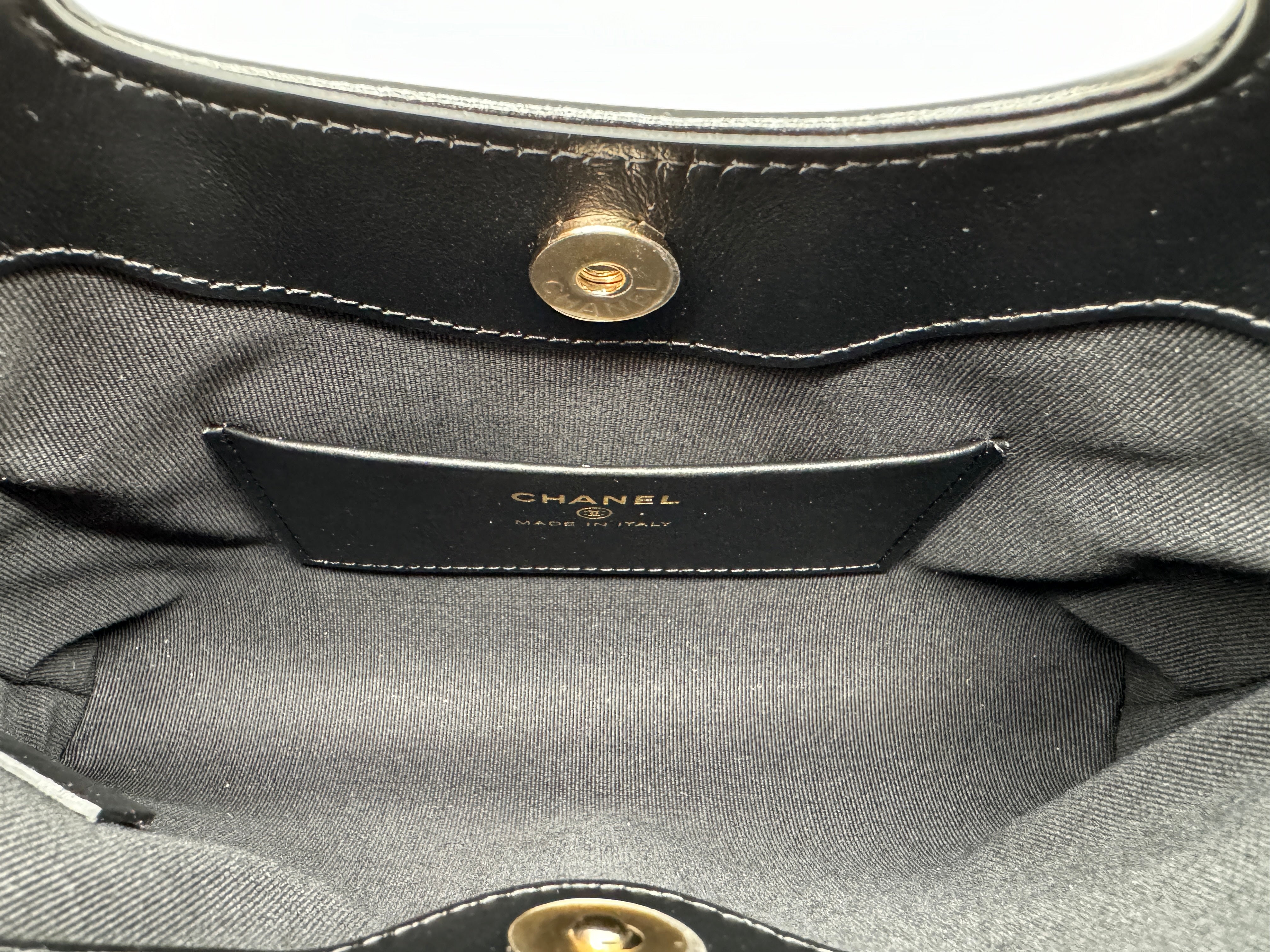 *HOT* Chanel Phone Holders with Chain 31 Nano Bag