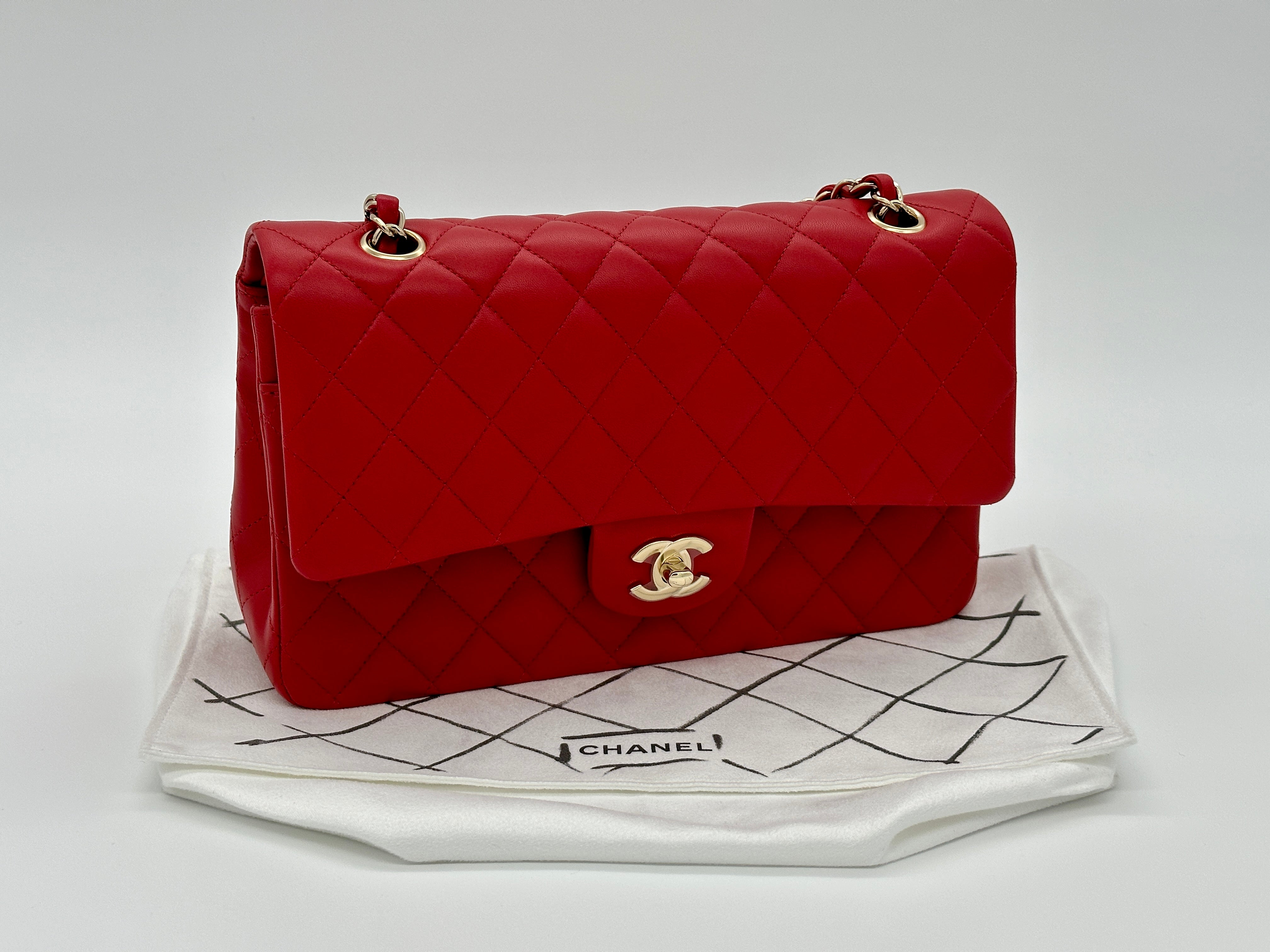 Sac à main à rabat classique moyen Chanel