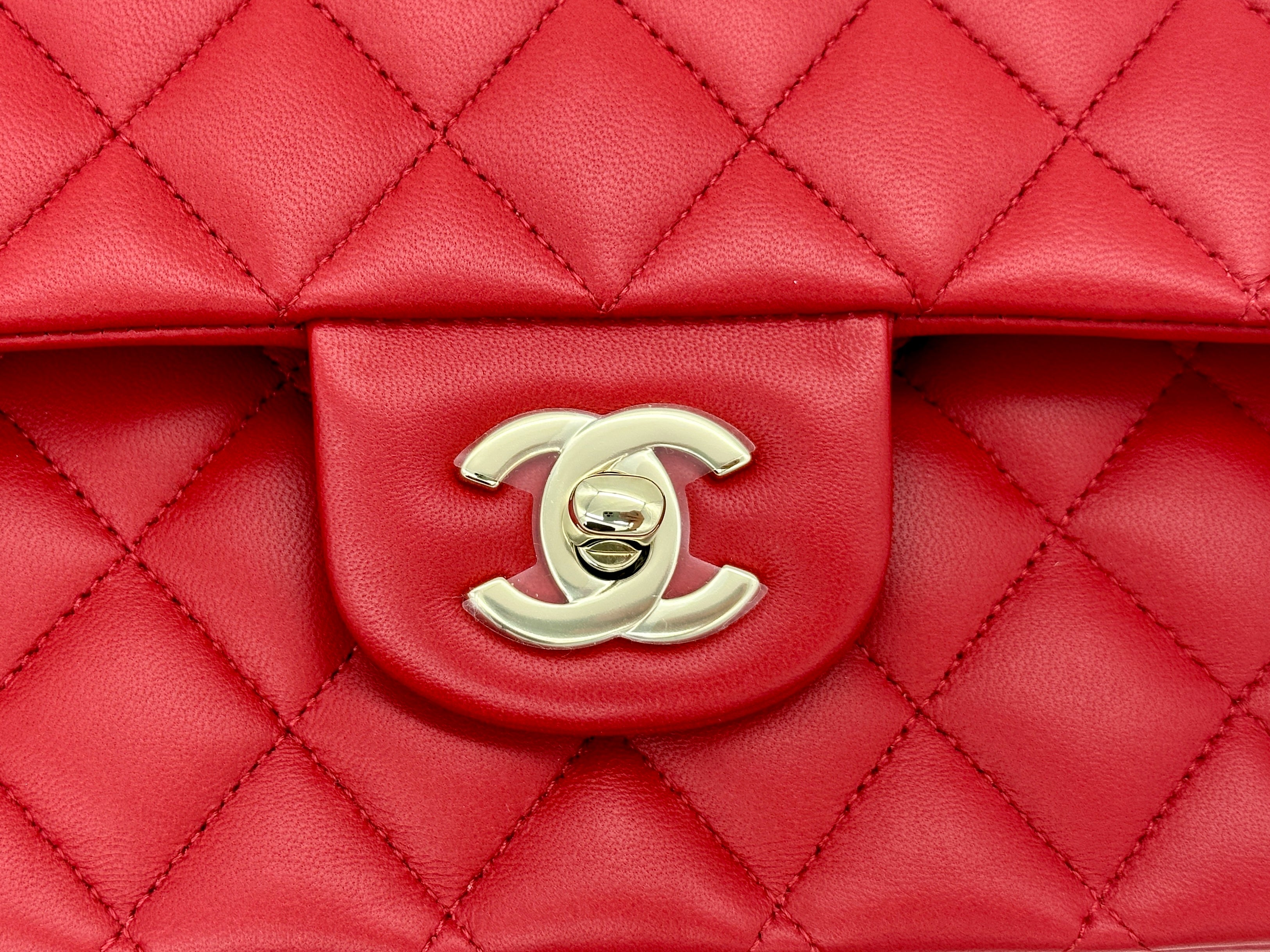 Sac à main à rabat classique moyen Chanel