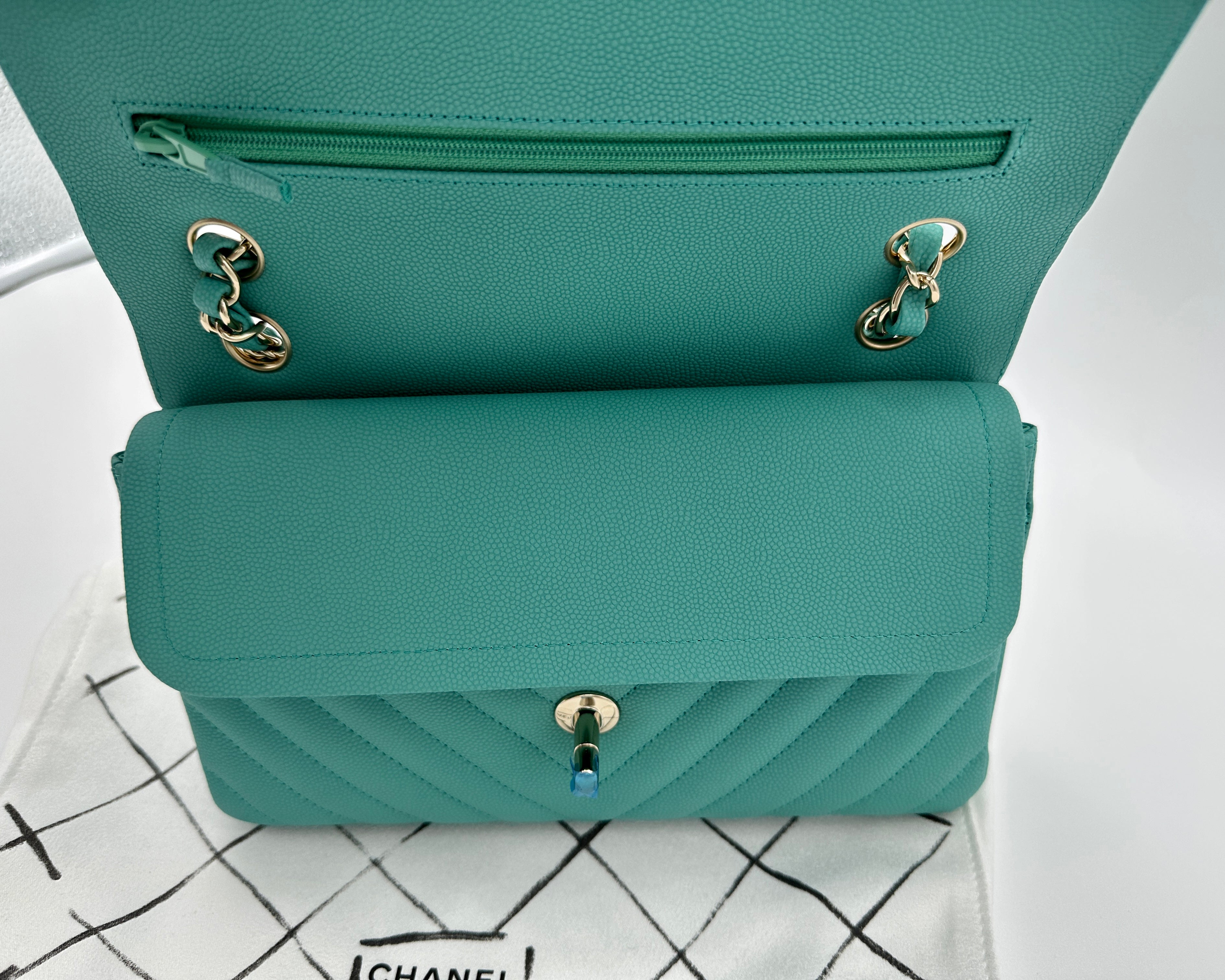 Chanel petit sac à main à rabat classique