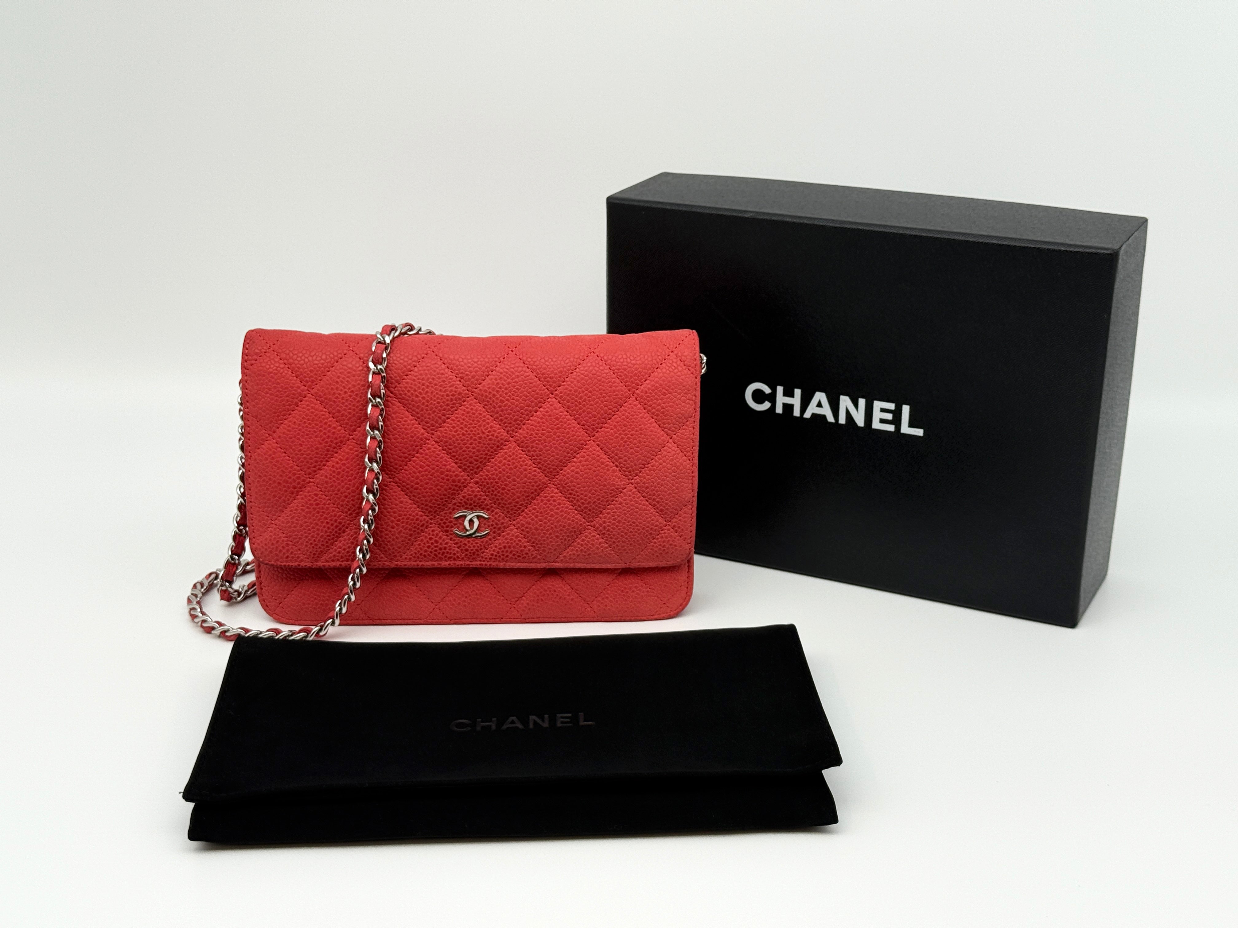 Chanel Classic Wallet on Chain