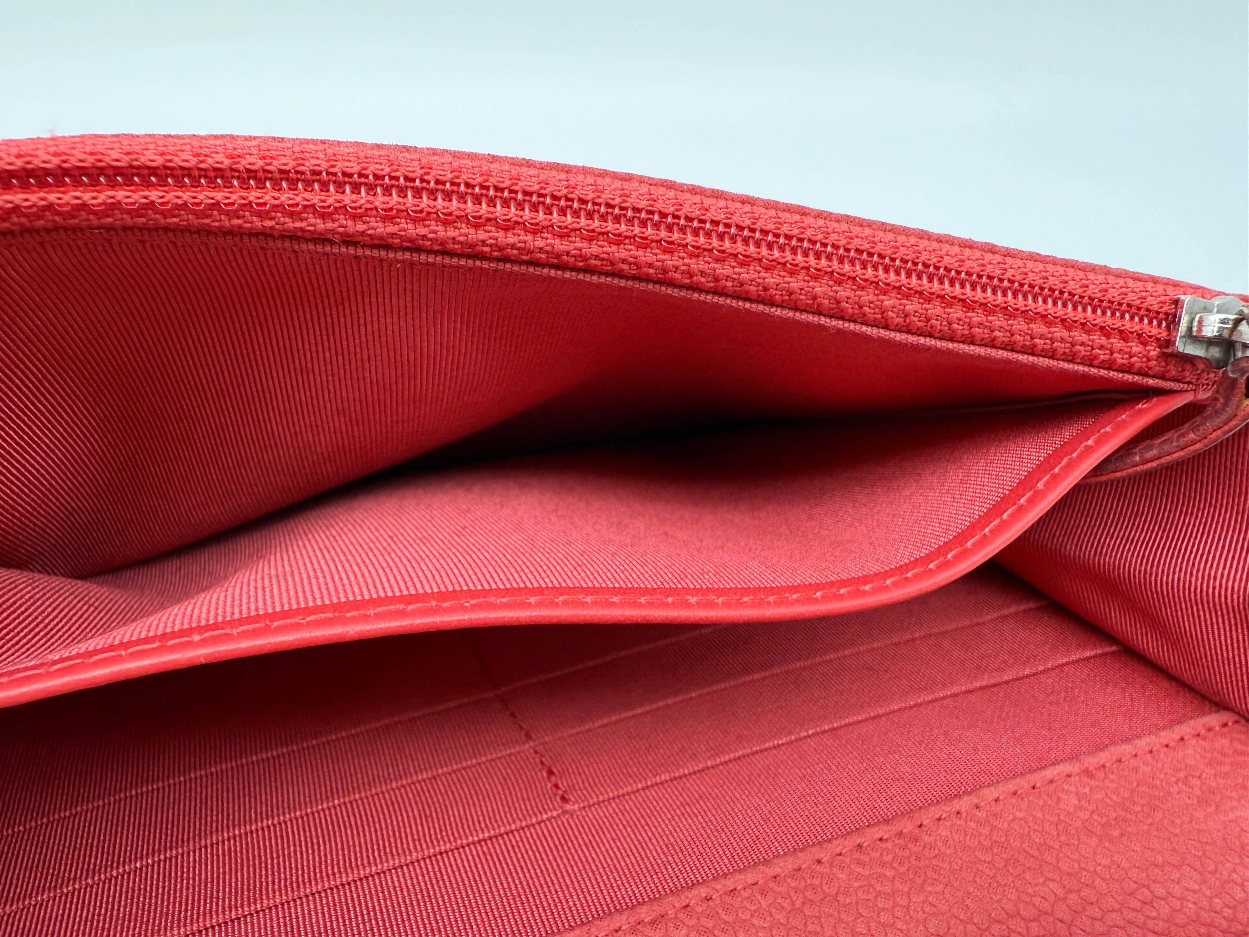 Chanel Classic Wallet on Chain