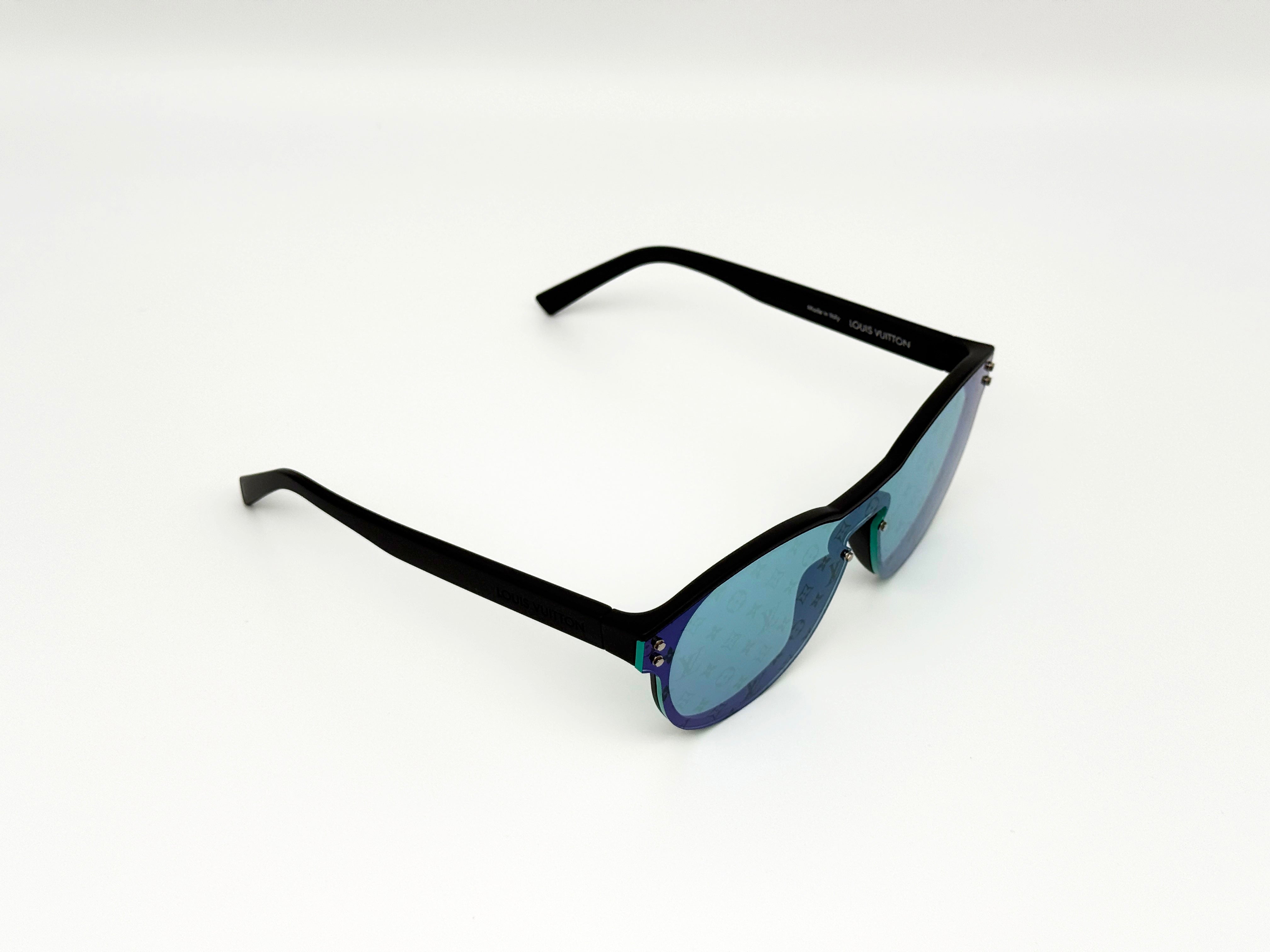 Louis Vuitton Waimea Round Sunglasses