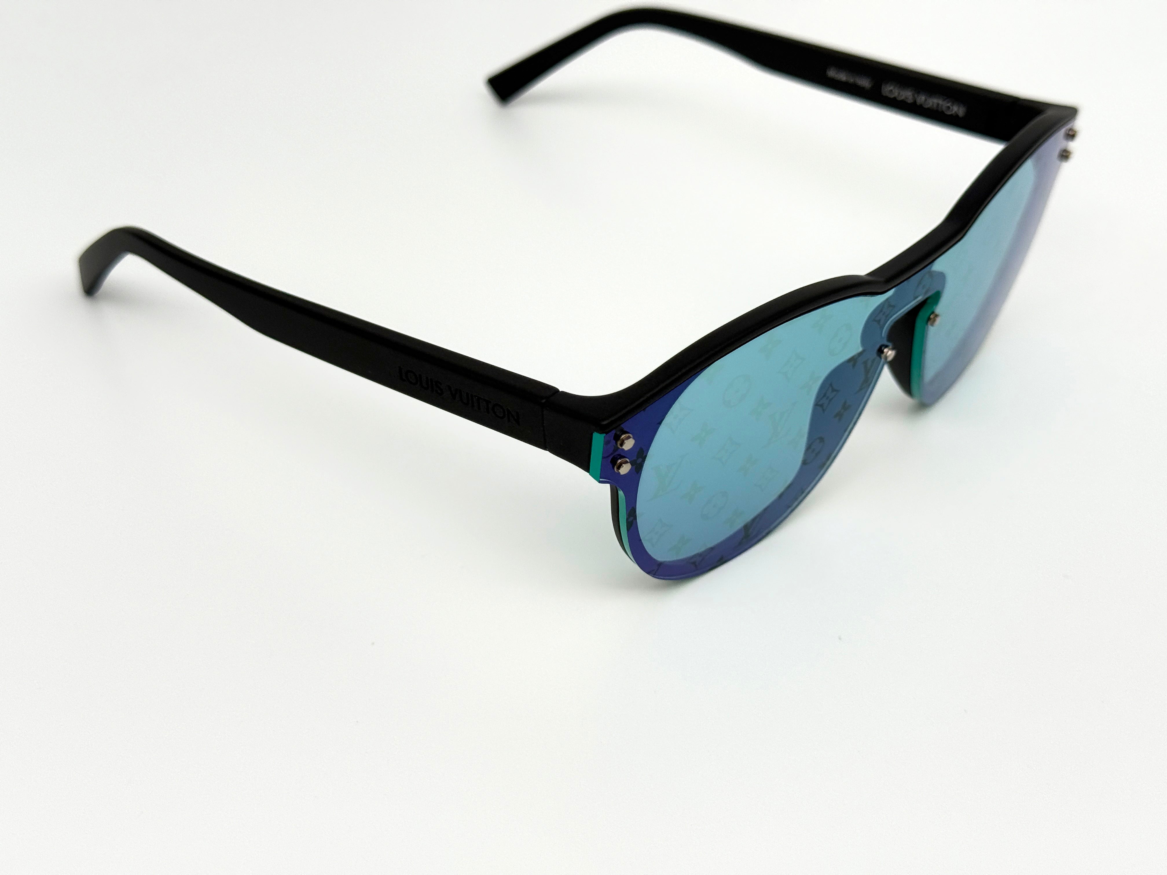 Louis Vuitton Waimea Round Sunglasses
