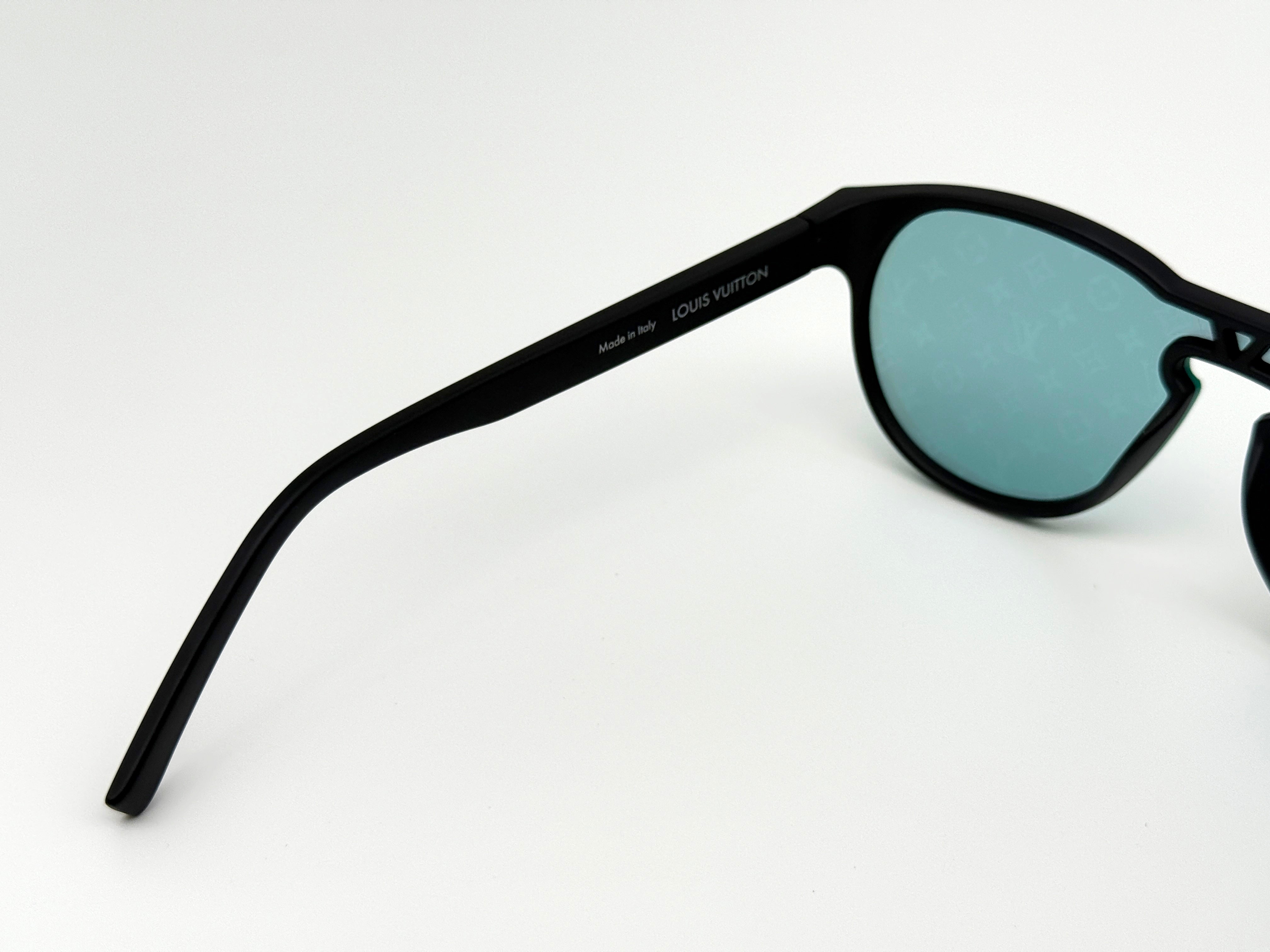 Louis Vuitton Waimea Round Sunglasses