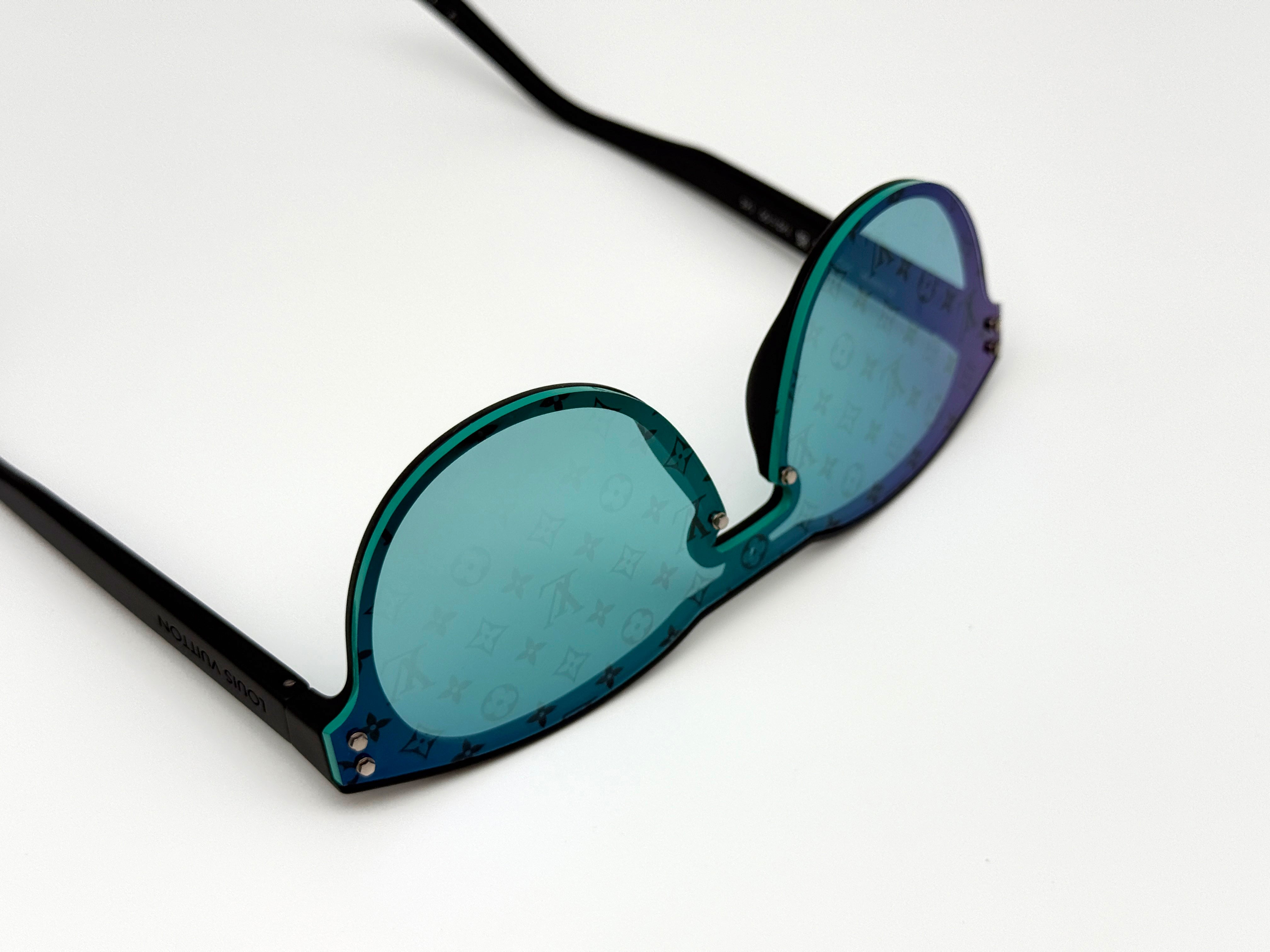 Louis Vuitton Waimea Round Sunglasses