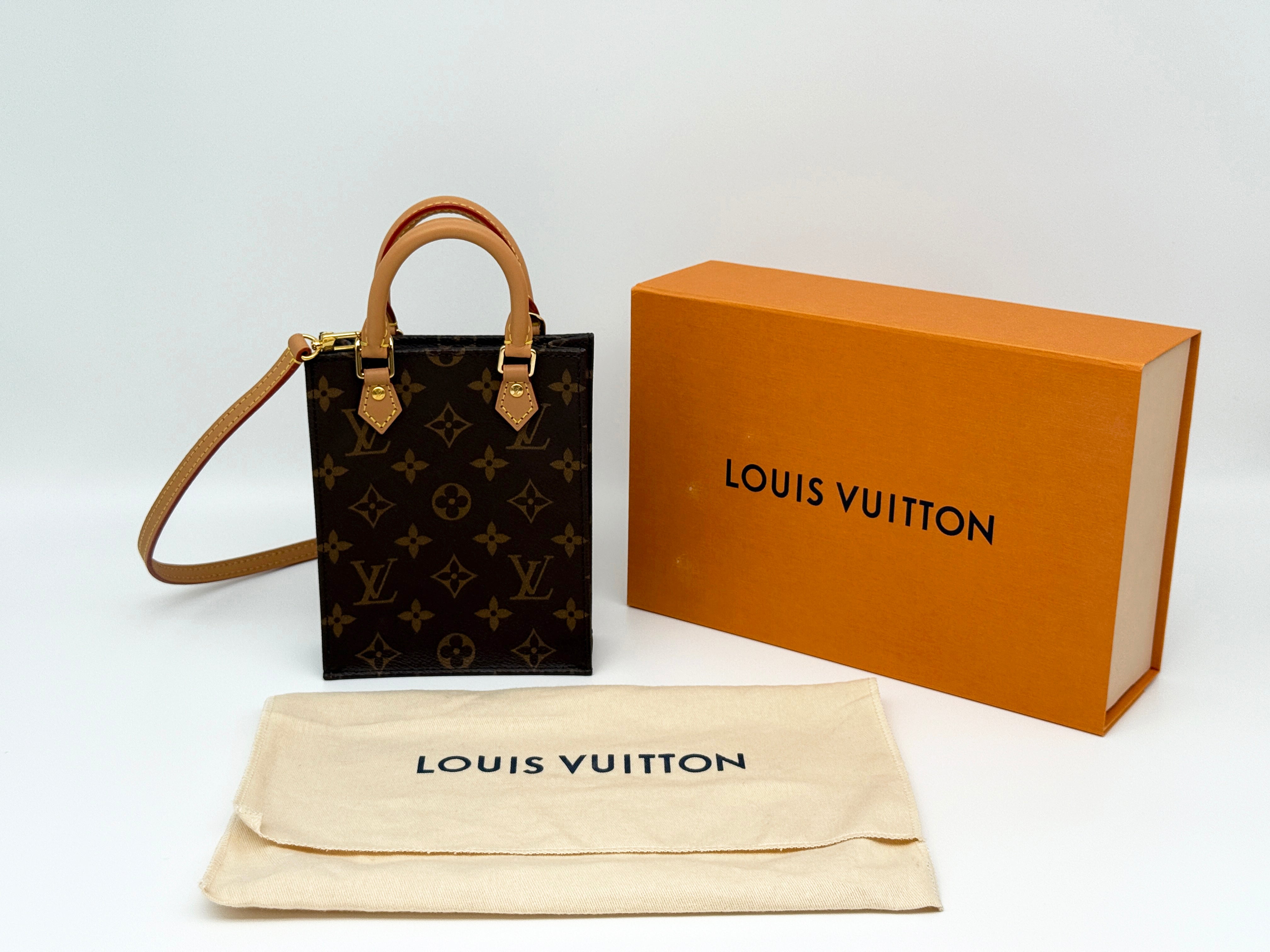 Louis Vuitton Petit Sac Plat