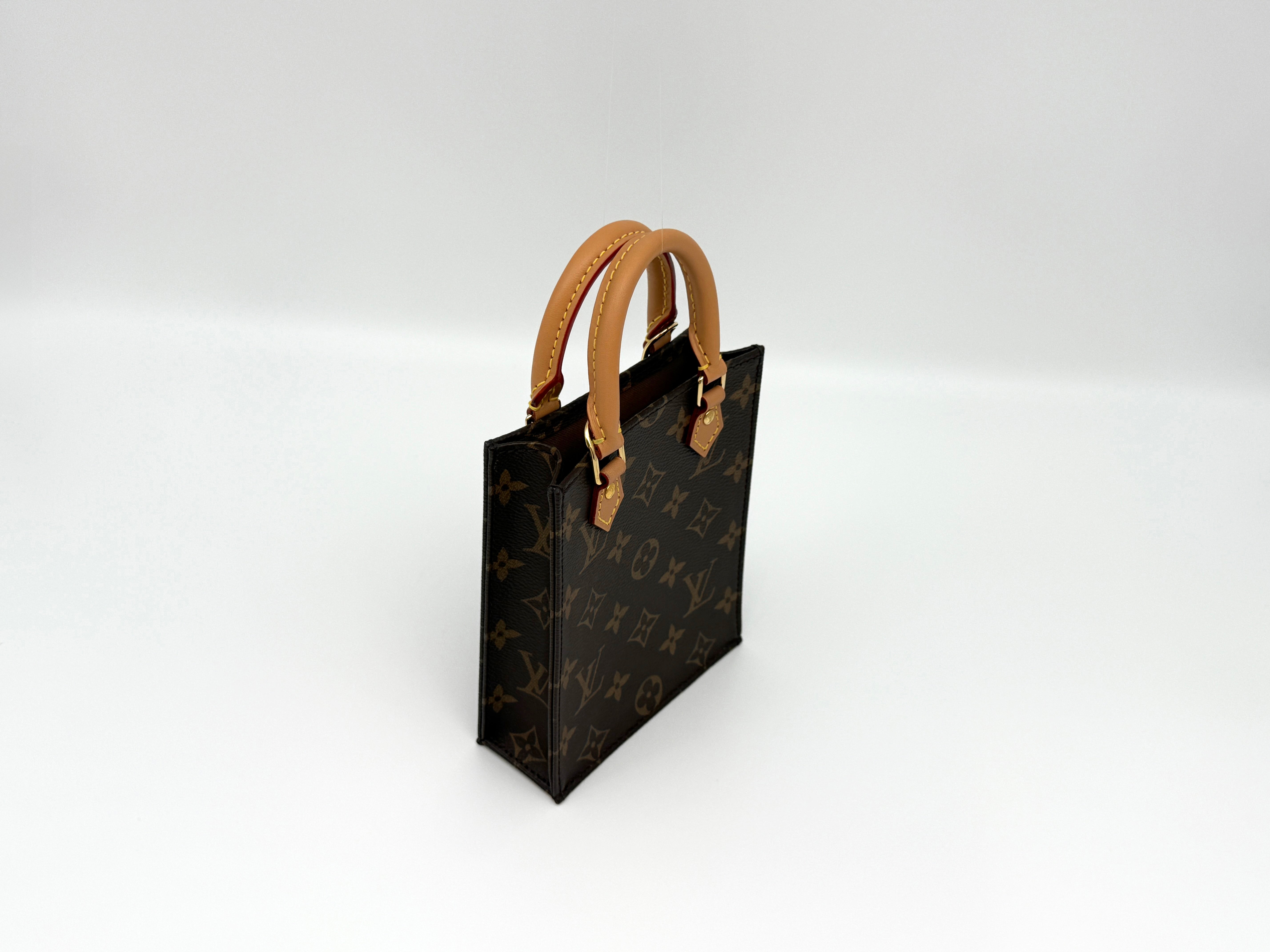 Louis Vuitton Petit Sac Plat