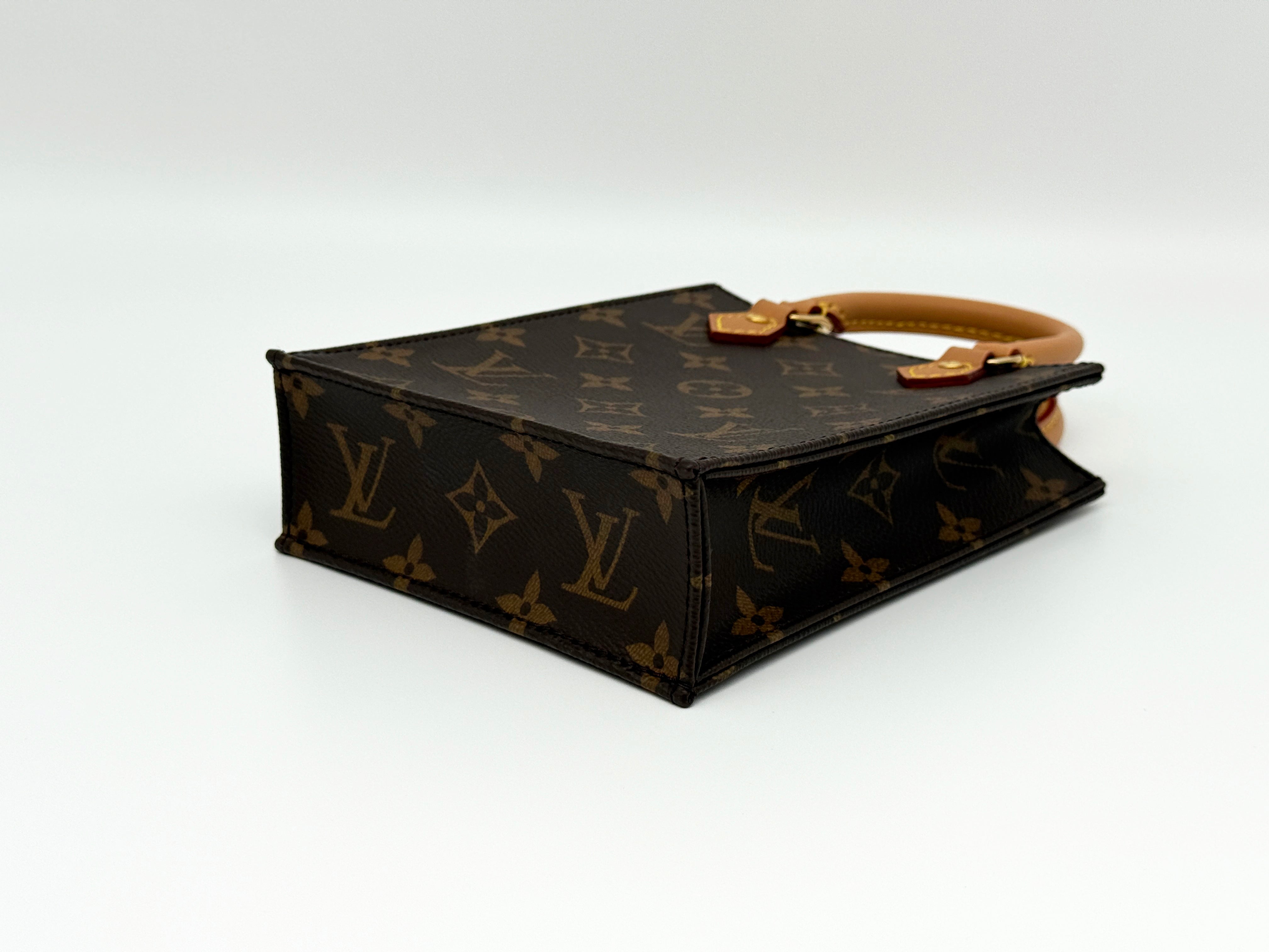 Louis Vuitton Petit Sac Plat