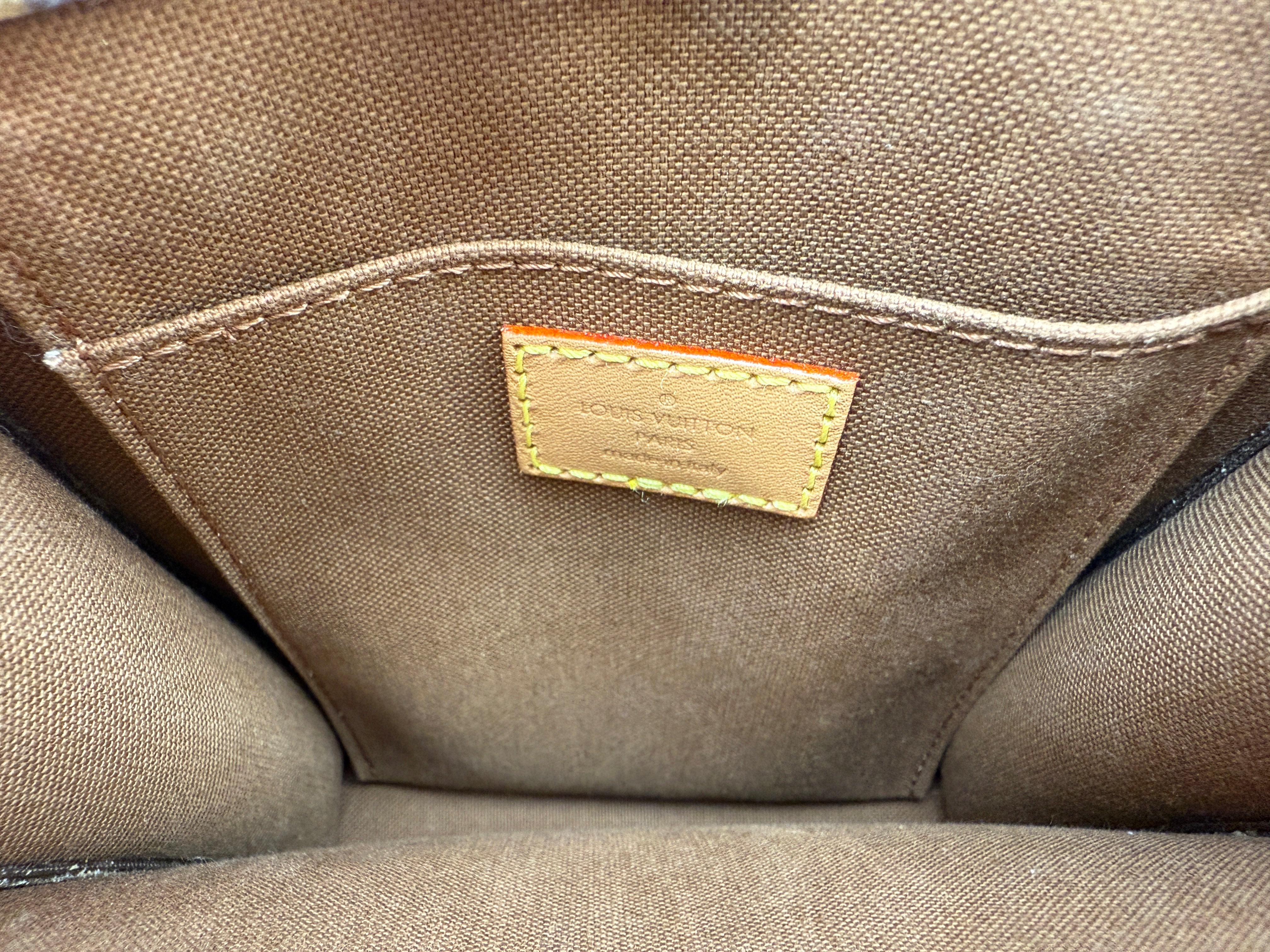 Louis Vuitton Petit Sac Plat