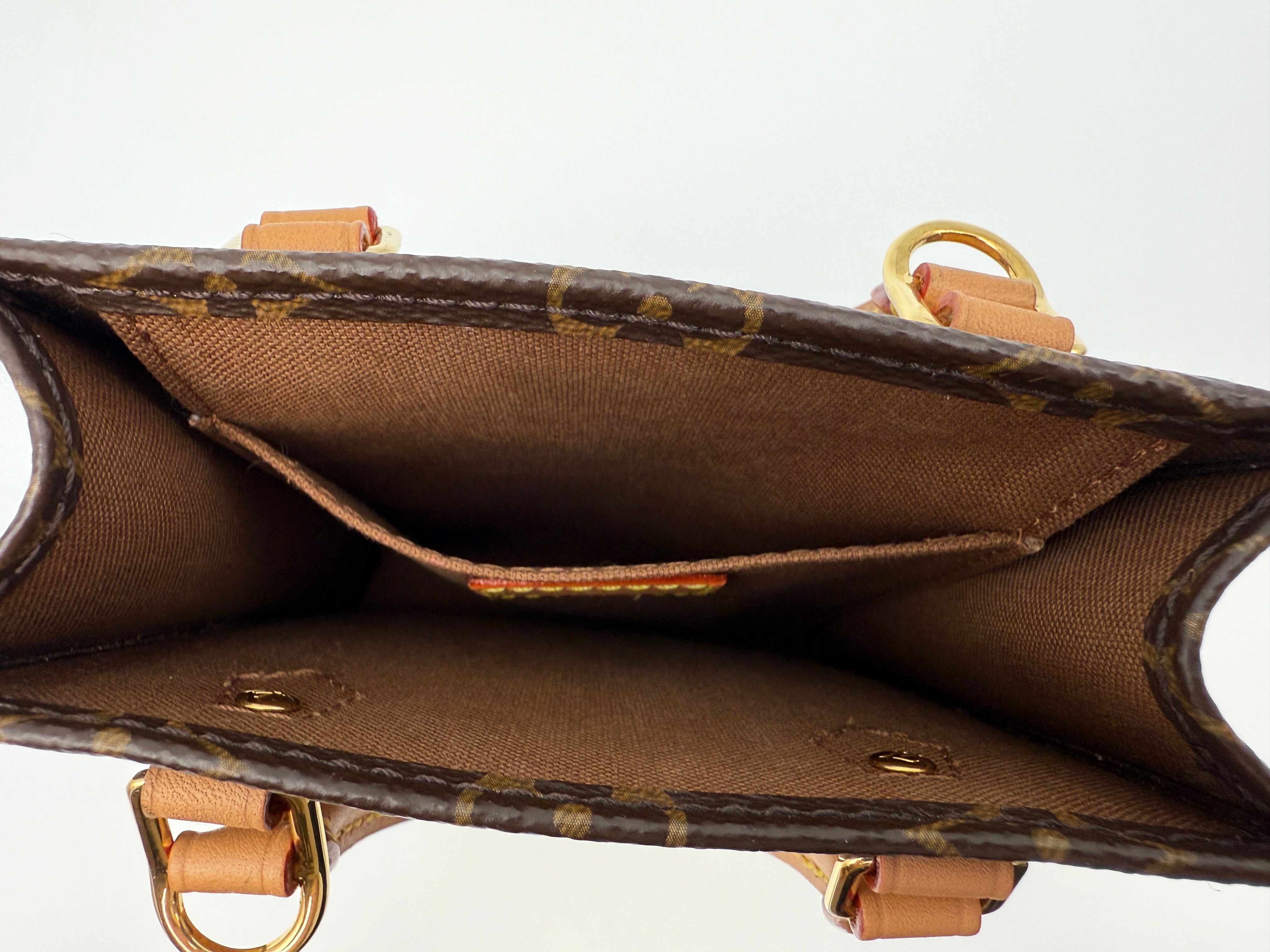 Louis Vuitton Petit Sac Plat