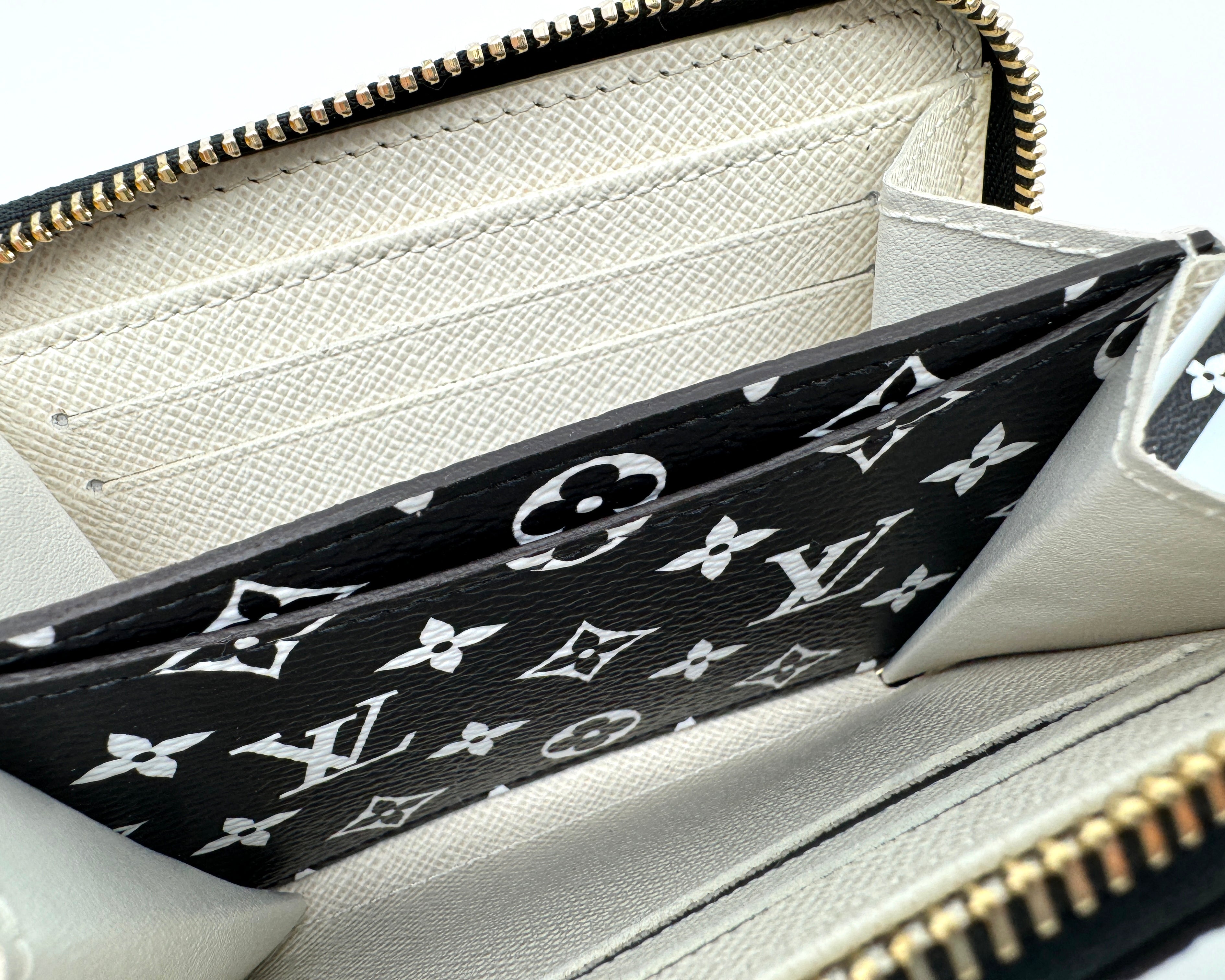 Louis Vuitton Zippy Coin Purse