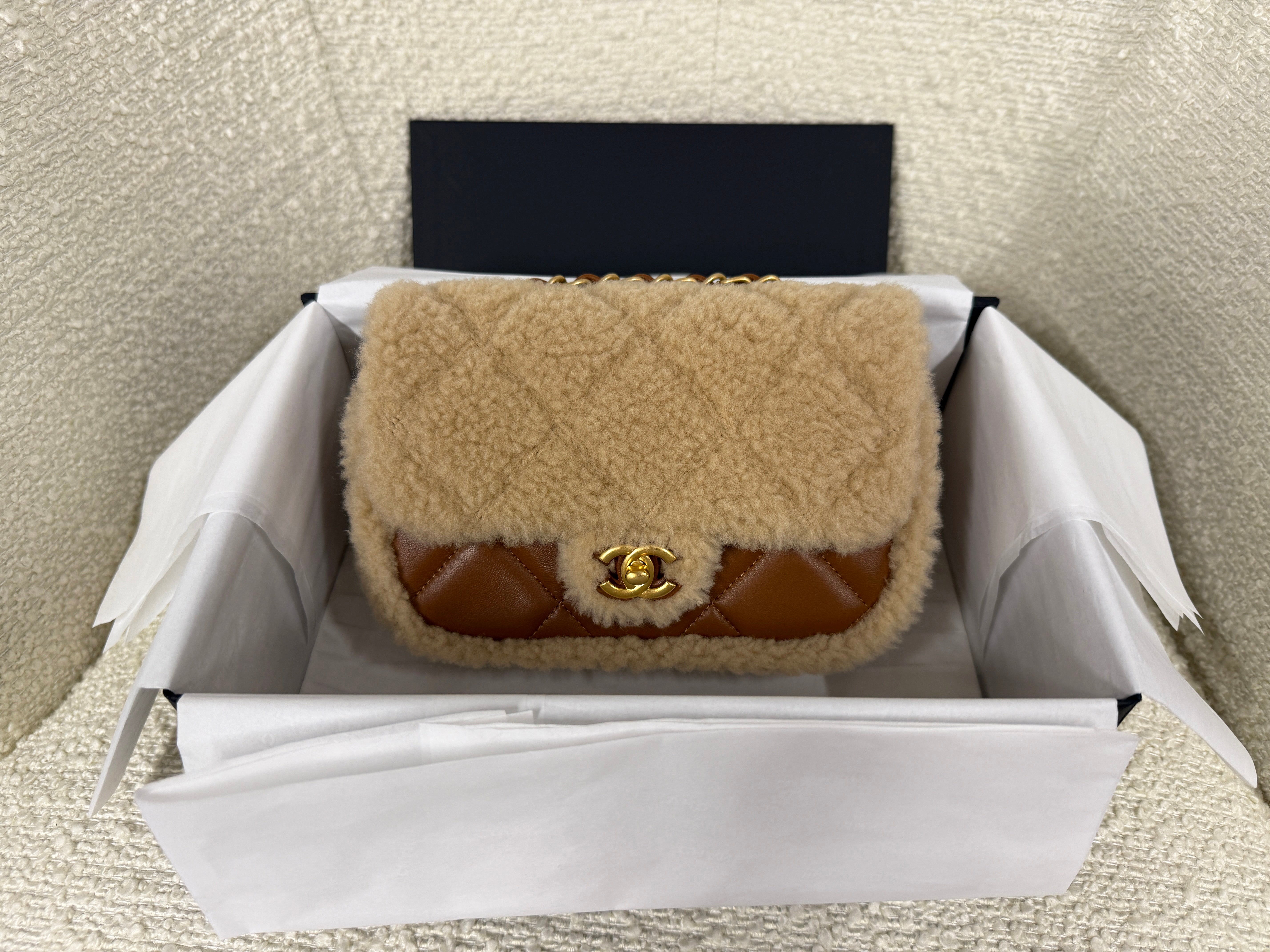 *HOT* Chanel Mini Flap Bag