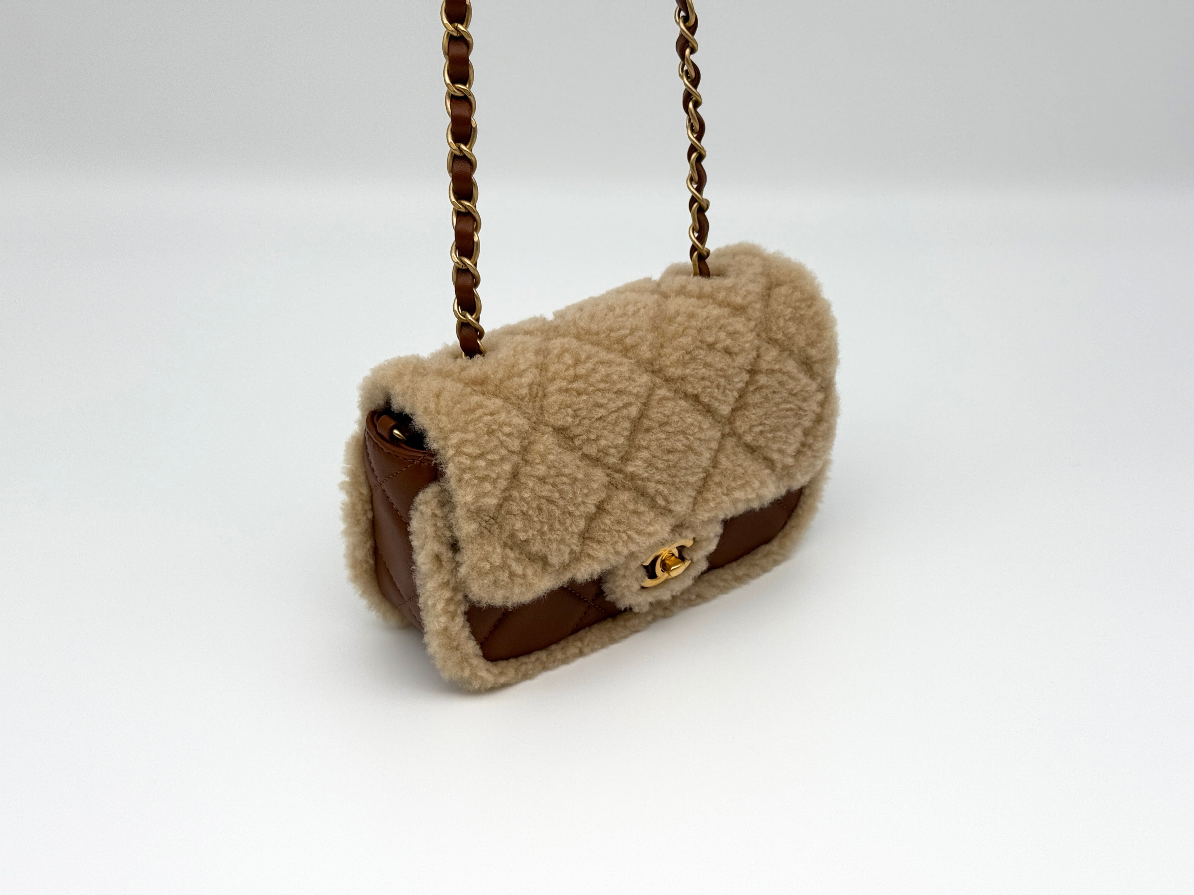 *HOT* Chanel Mini Flap Bag