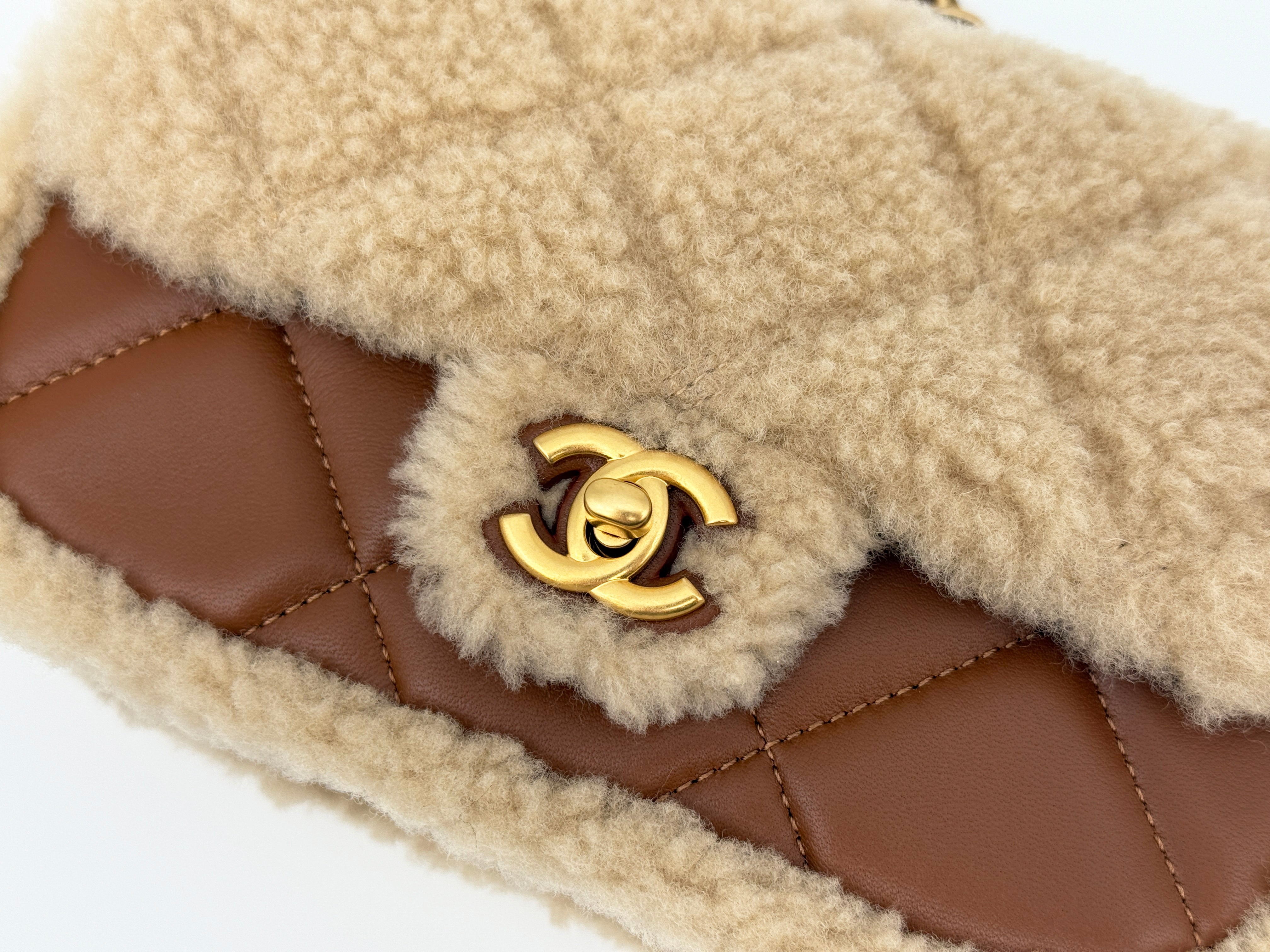 *HOT* Chanel Mini Flap Bag