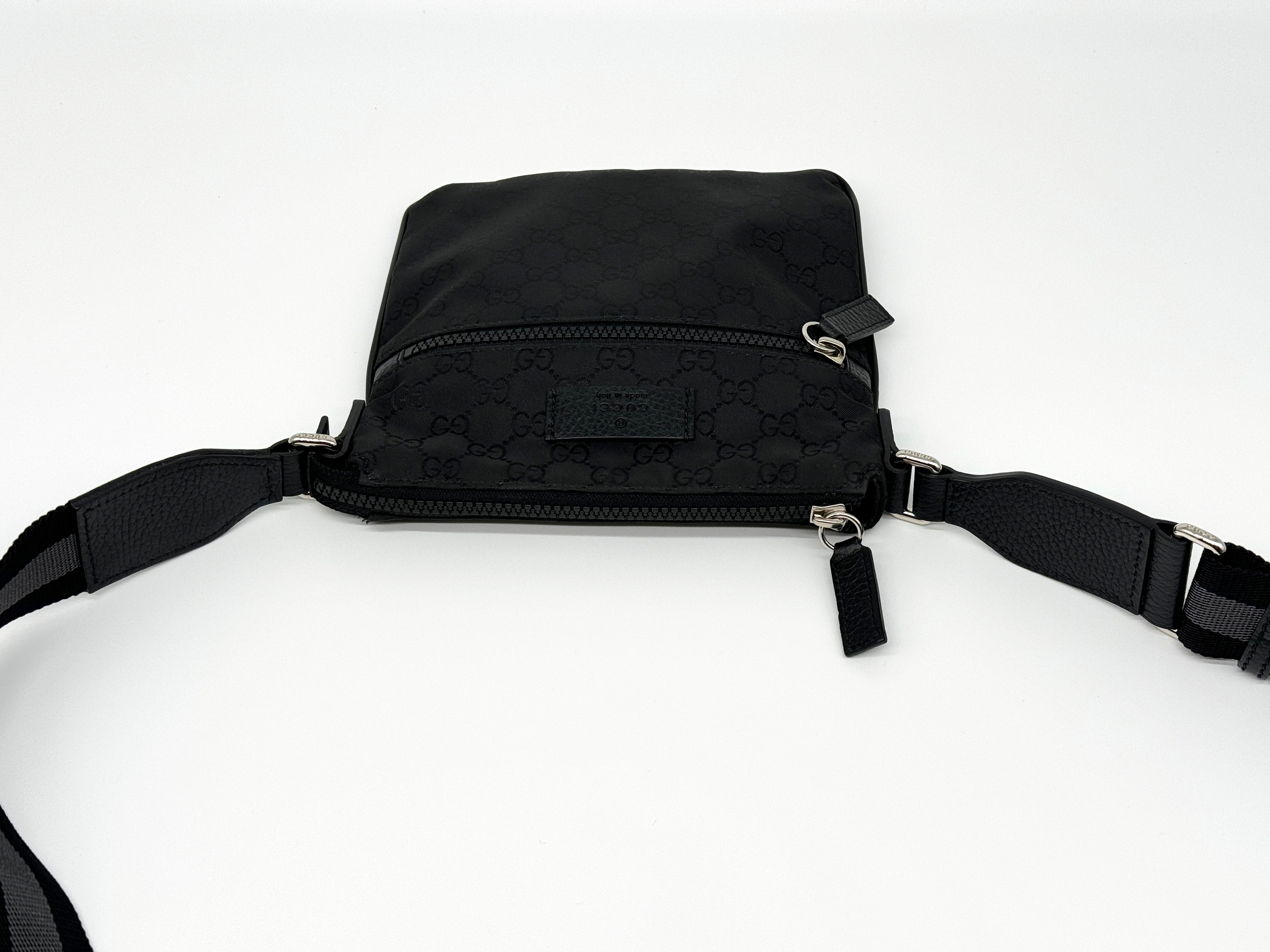 Gucci Men's Small Messenger Bag