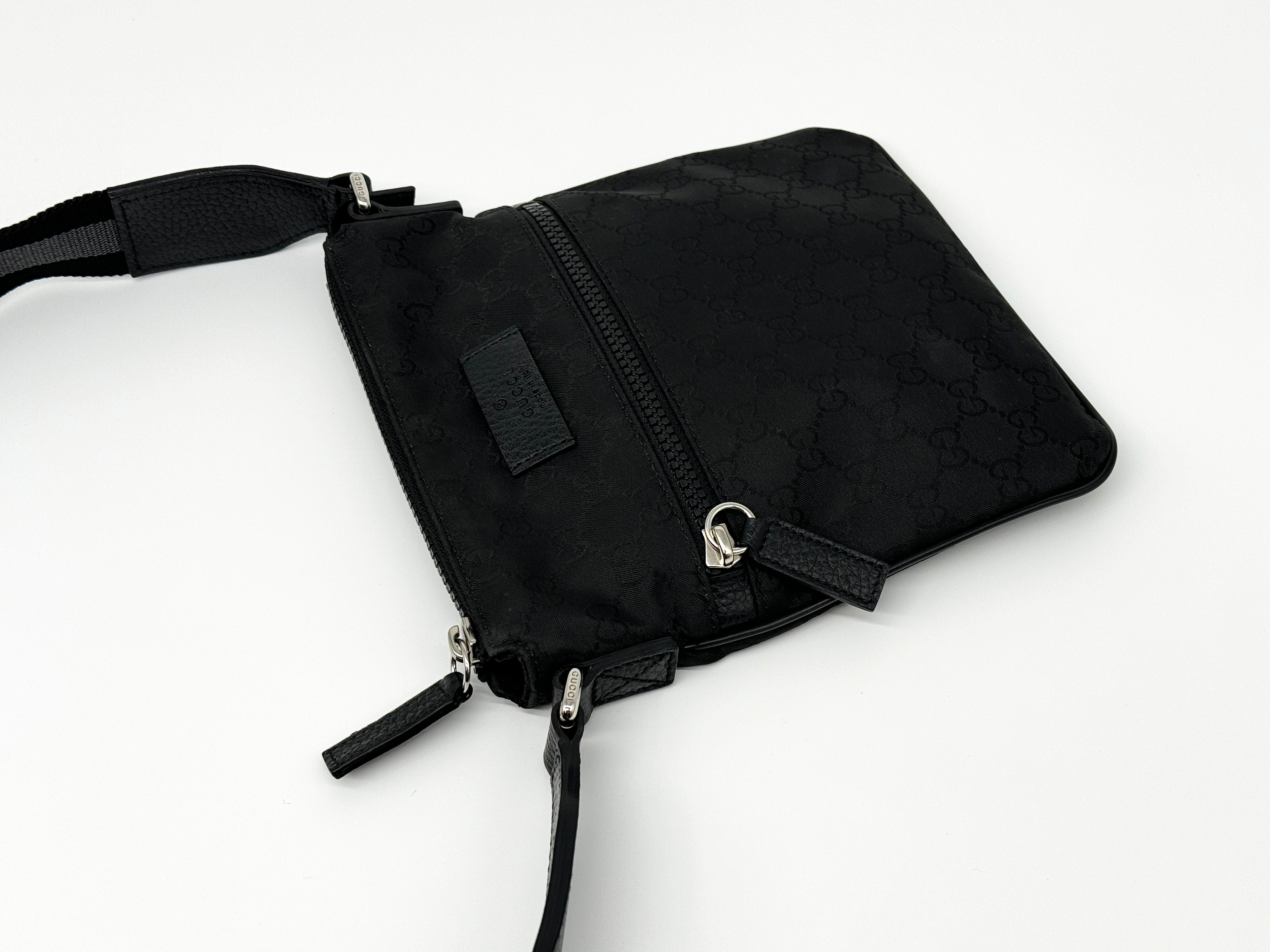 Gucci Men's Small Messenger Bag