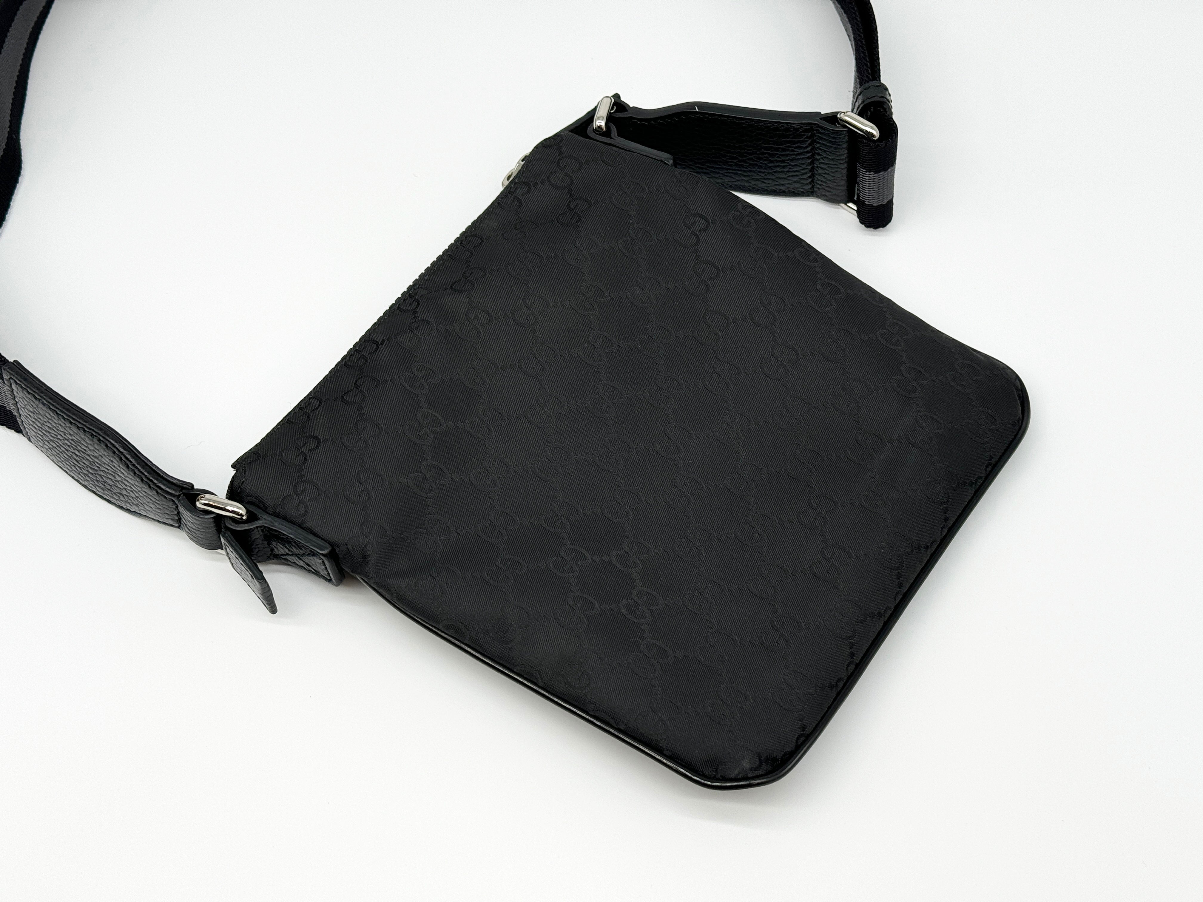 Gucci Men's Small Messenger Bag