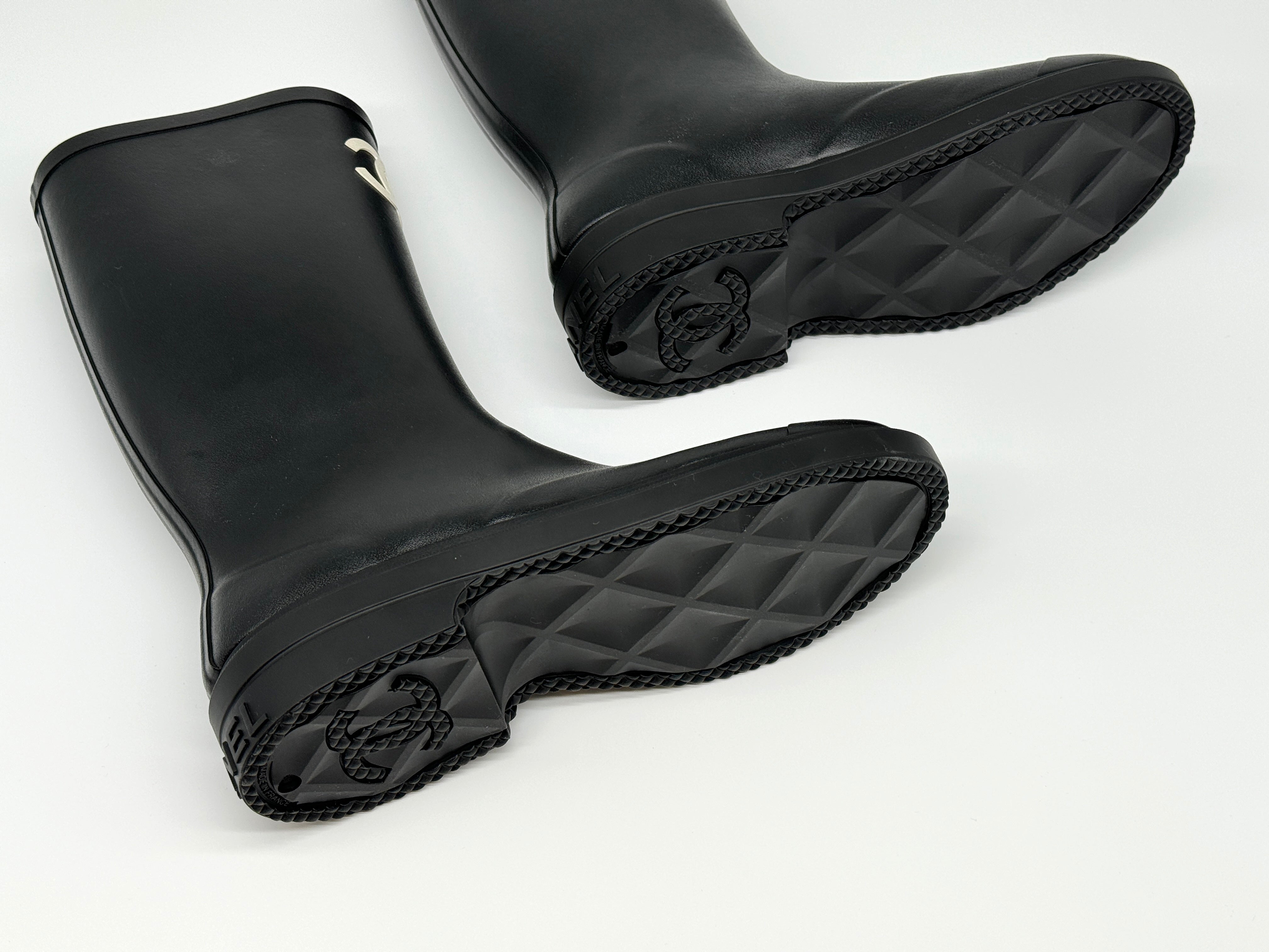 *HOT* Chanel Rubber Rain Boots