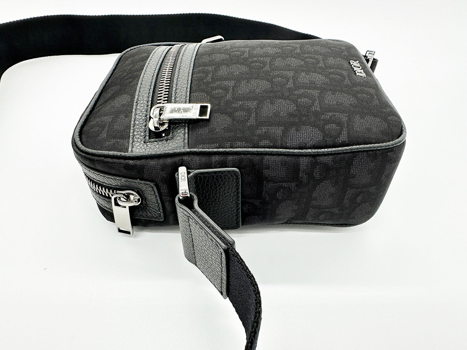 *RARE* Pochette messager pour homme Dior