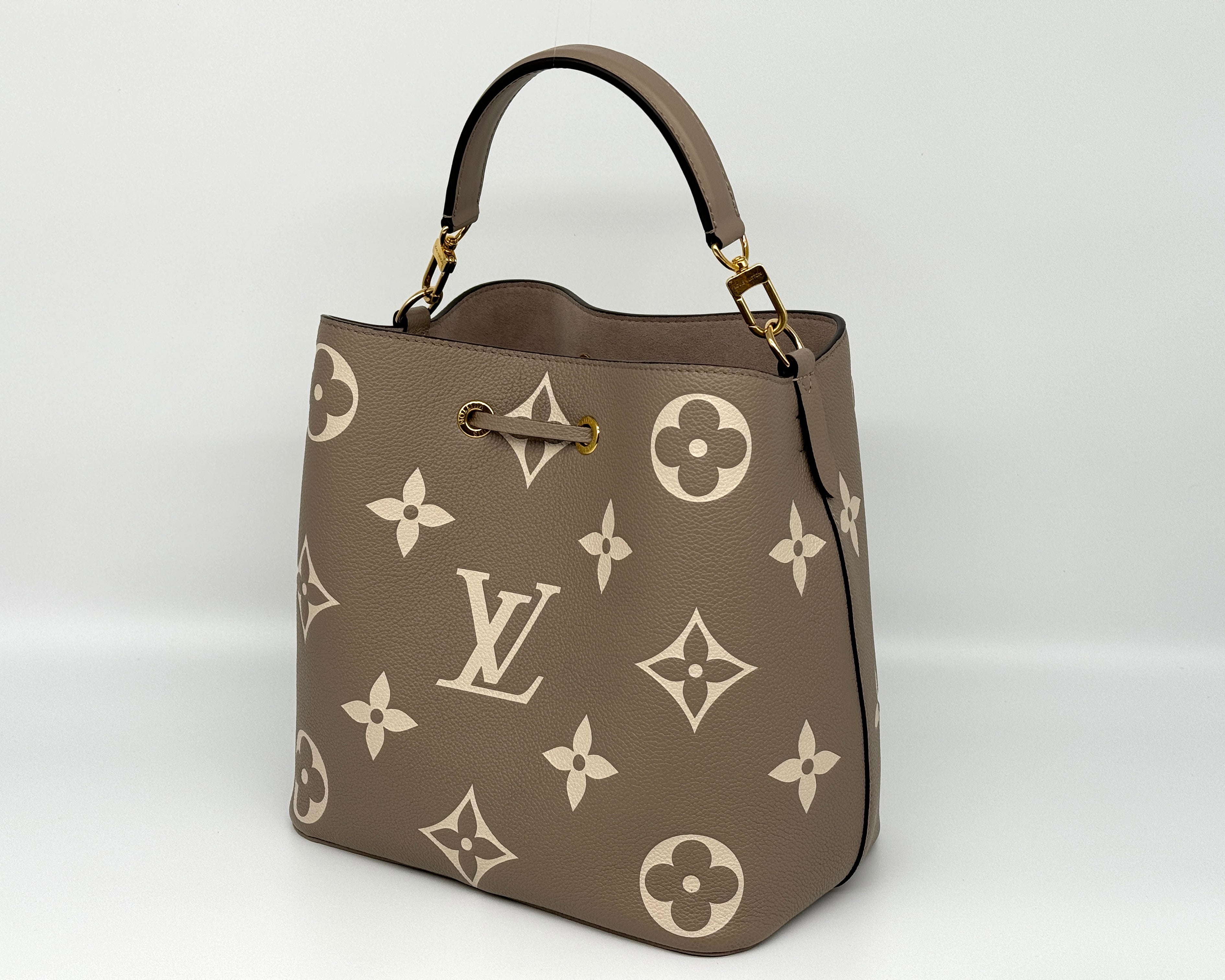 Louis Vuitton NeoNoe MM