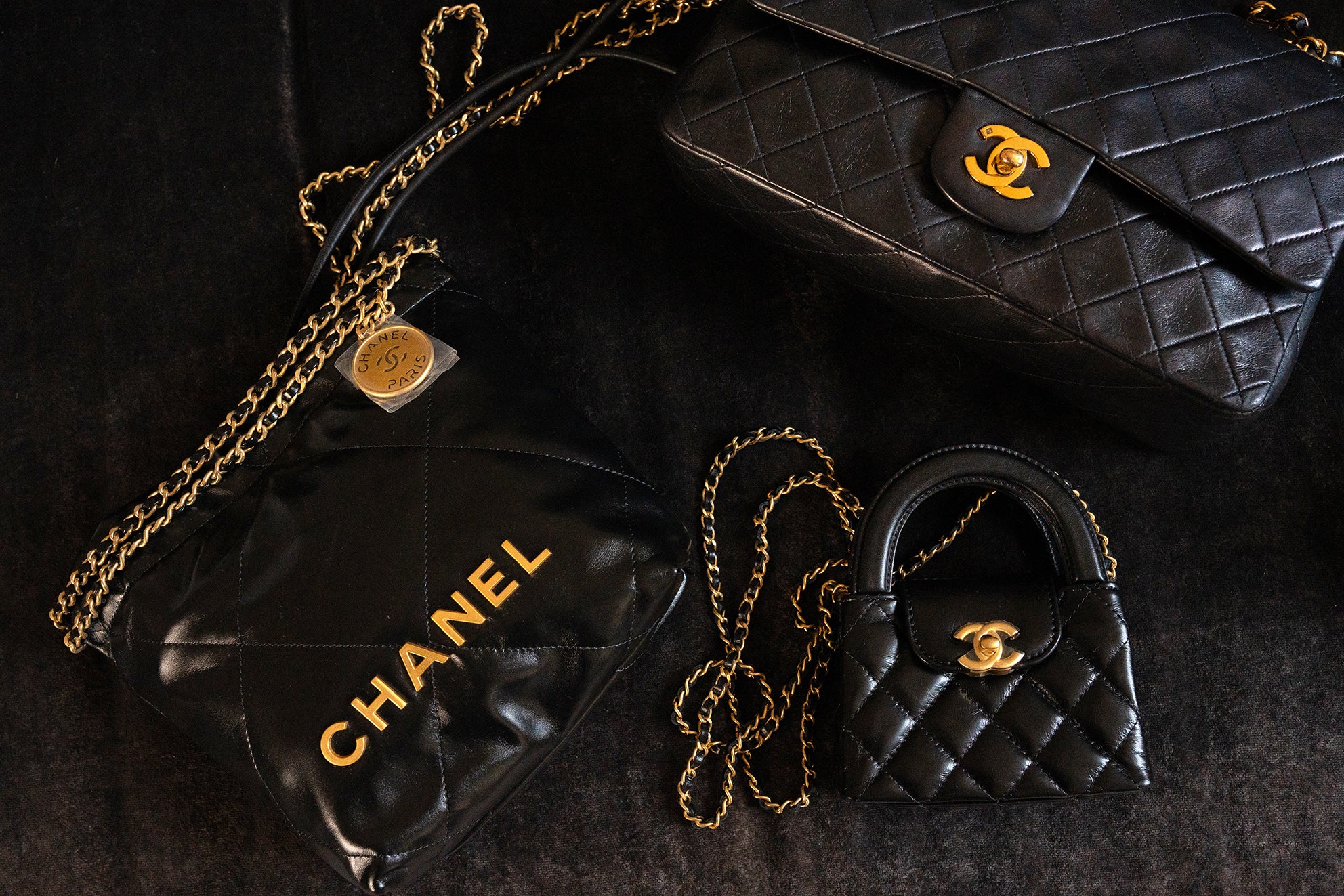 *HOT* Chanel 22 Mini Handbag