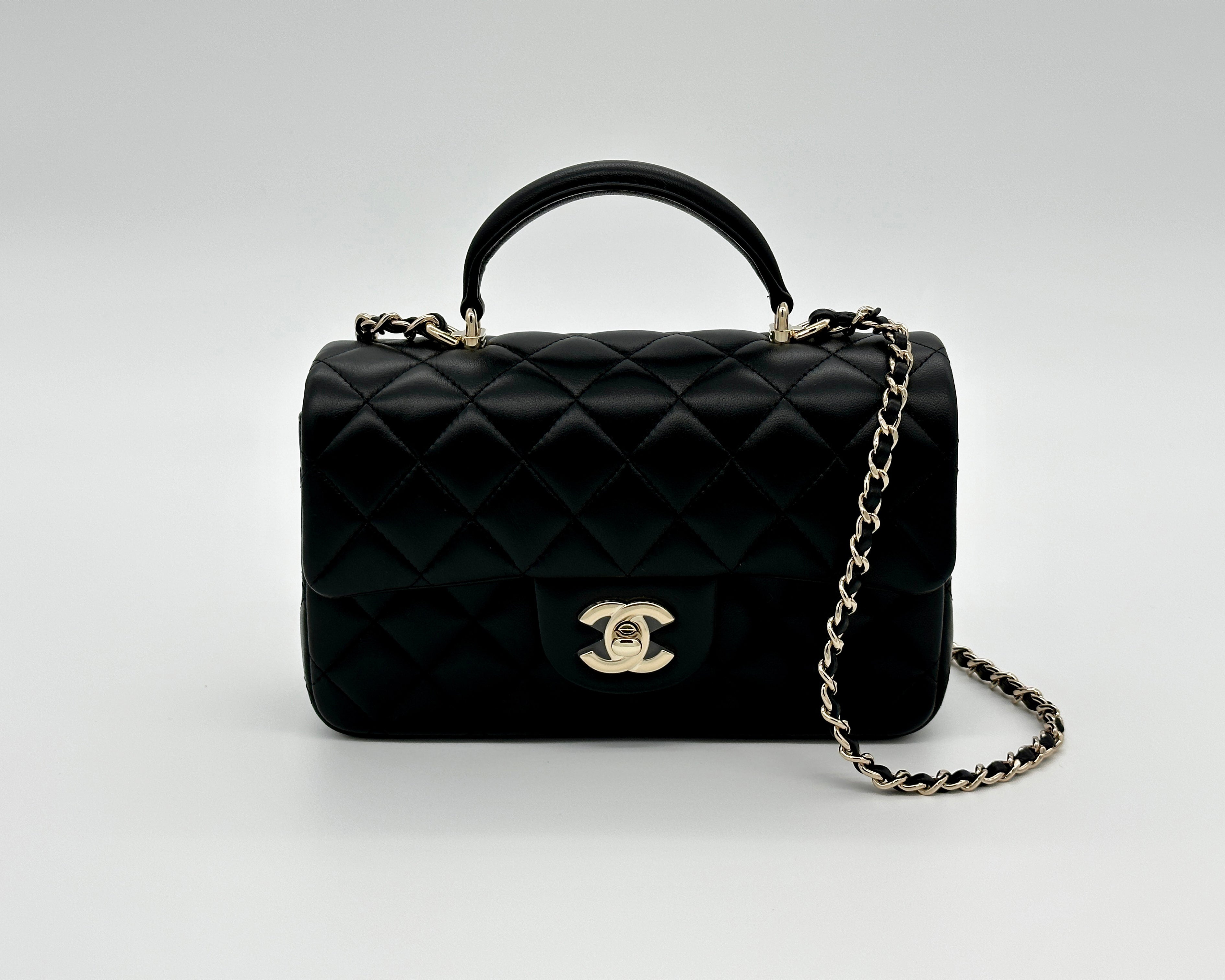 *RARO* Chanel Mini bolso con solapa y asa superior