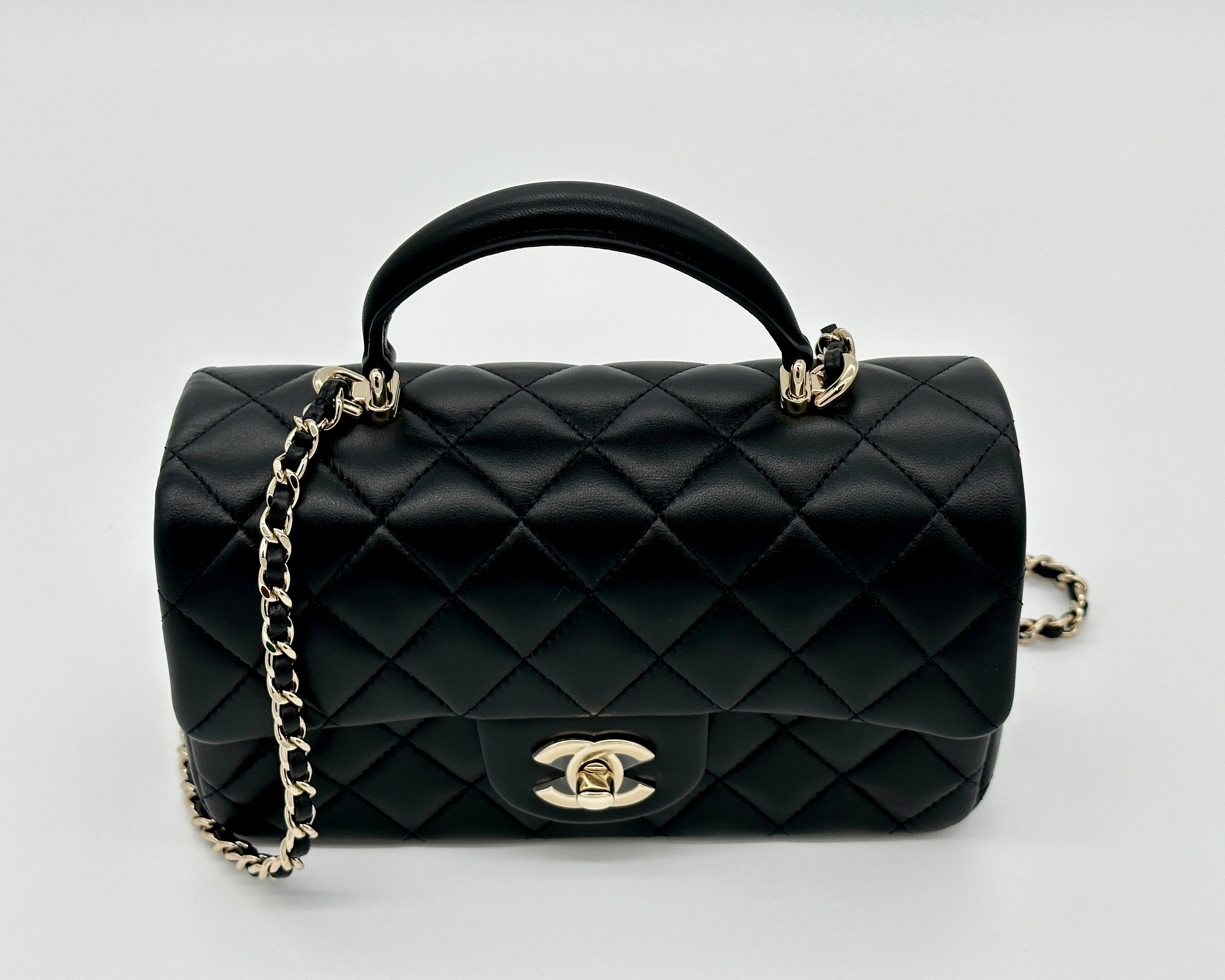 *RARO* Chanel Mini bolso con solapa y asa superior