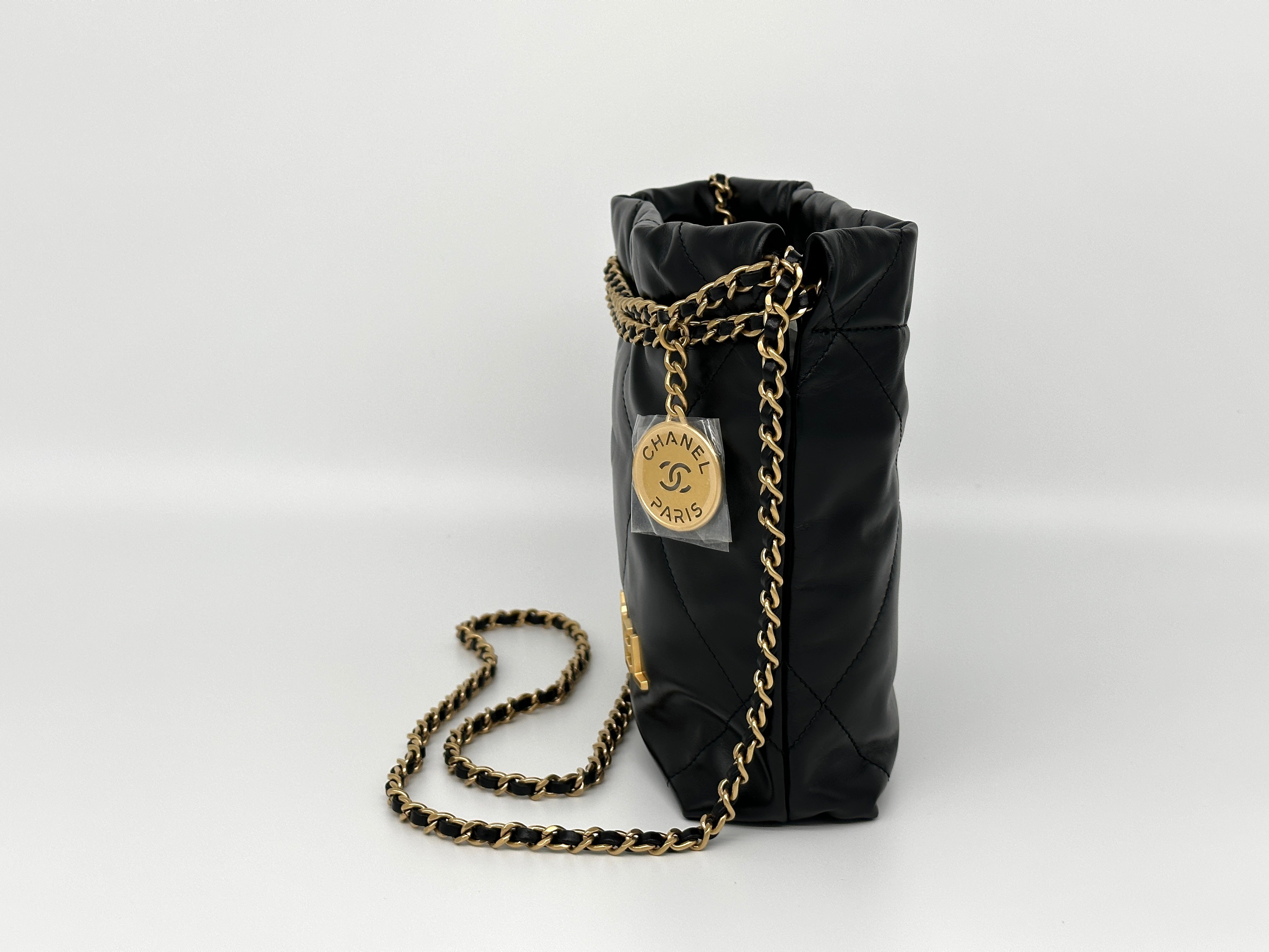 *CALIENTE* Mini bolso Chanel 22