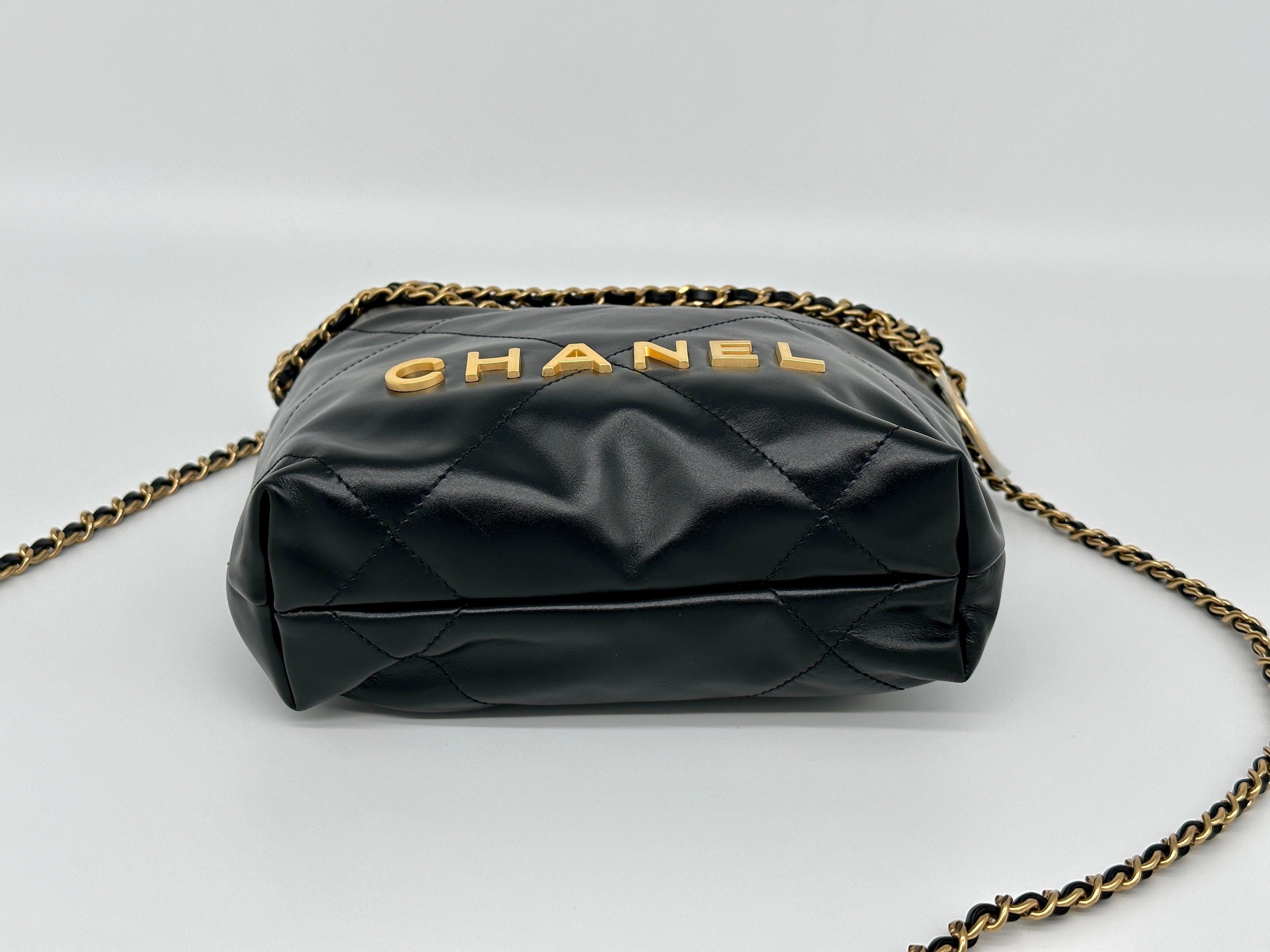 *CALIENTE* Mini bolso Chanel 22