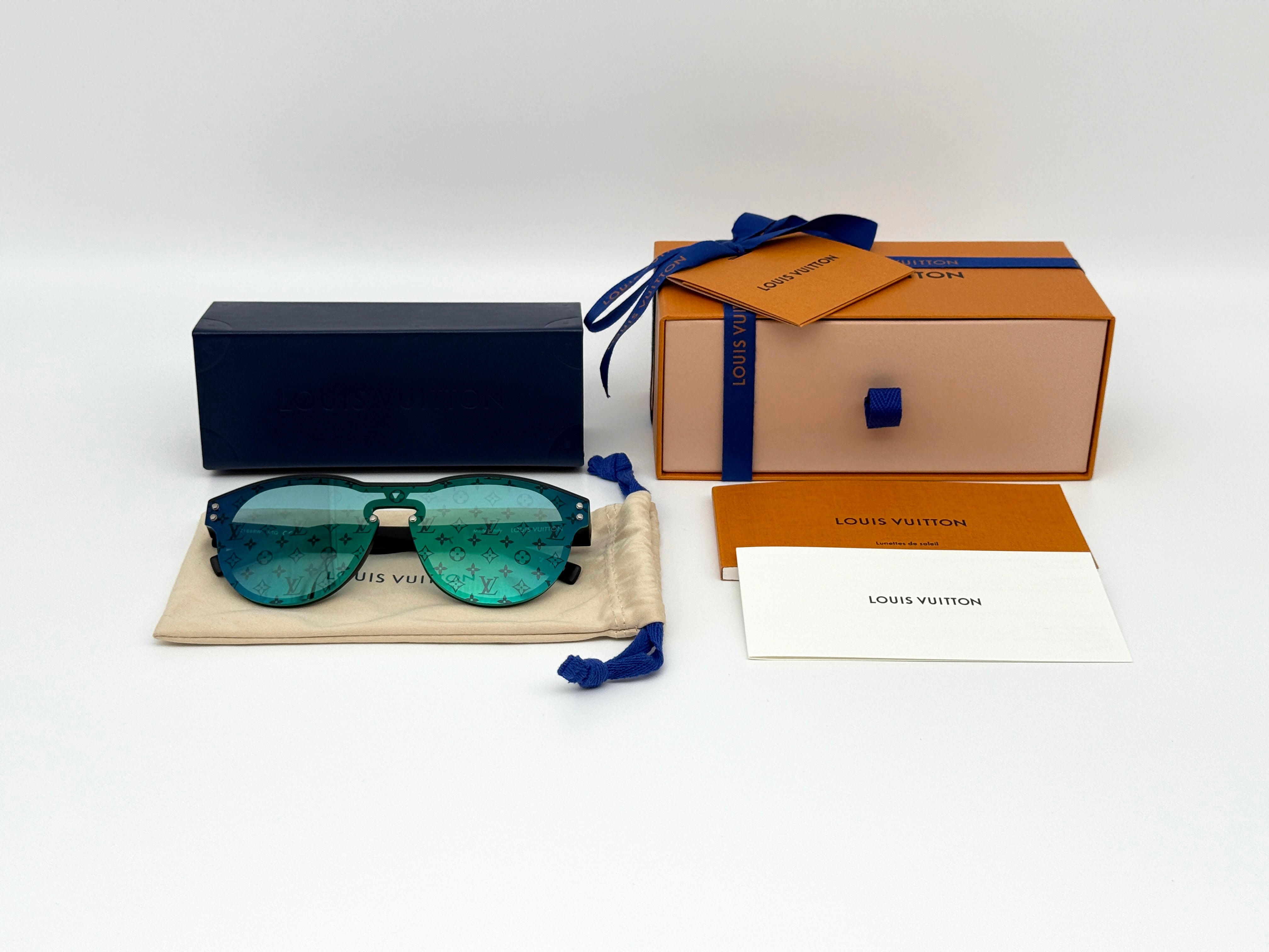 Louis Vuitton Waimea Round Sunglasses