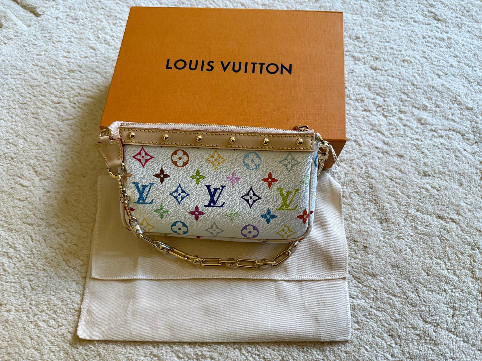 Louis Vuitton Pochette Accessoires