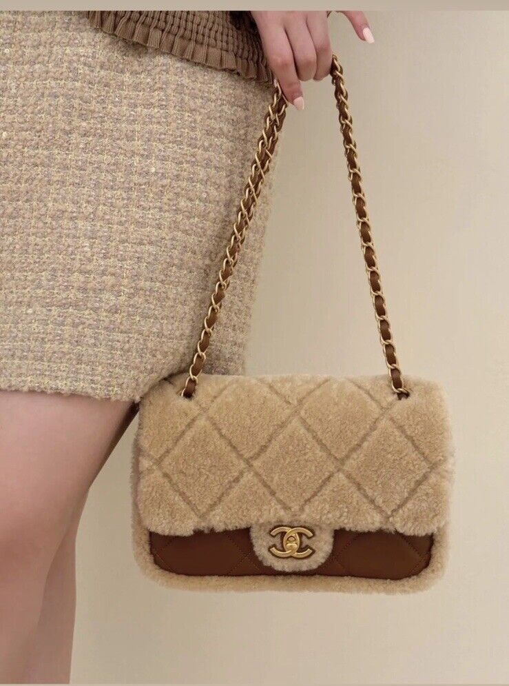 *HOT* Chanel Mini Flap Bag